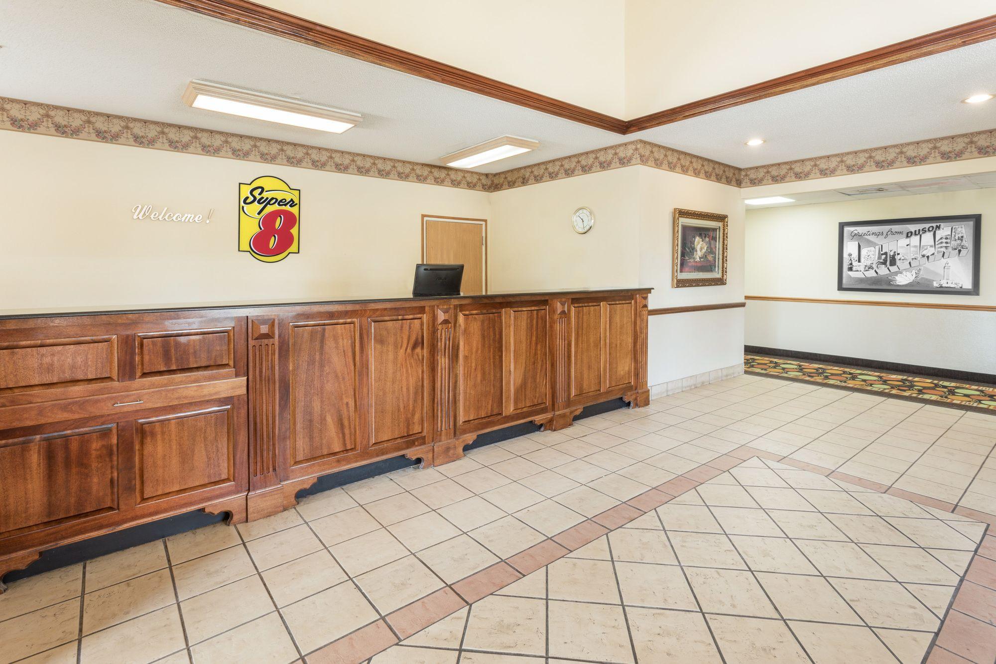 Vista Lobby Super 8 by Wyndham Duson Lafayette West Area