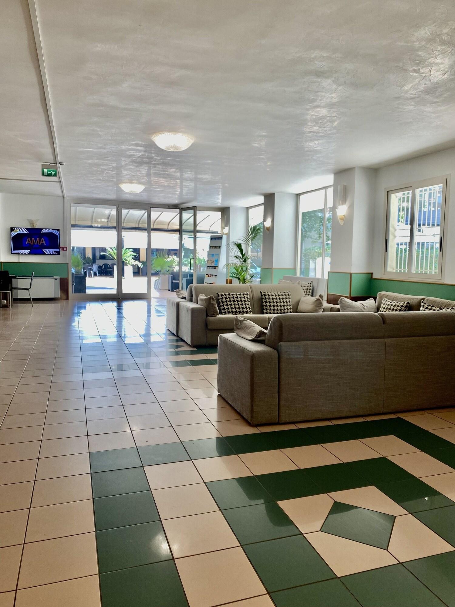Vista Lobby Hotel Aiglon