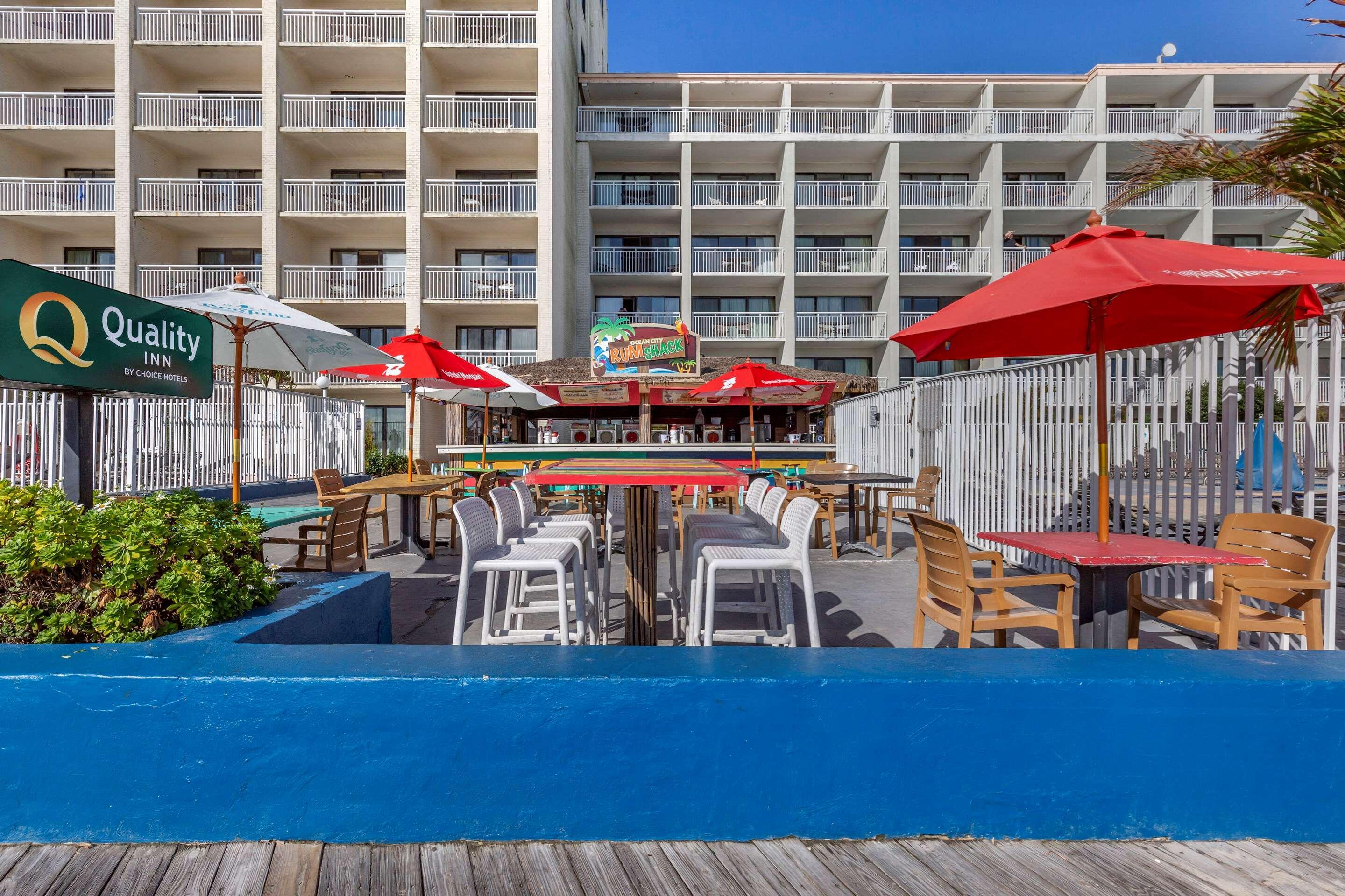 Vista Exterior Quality Inn Boardwalk