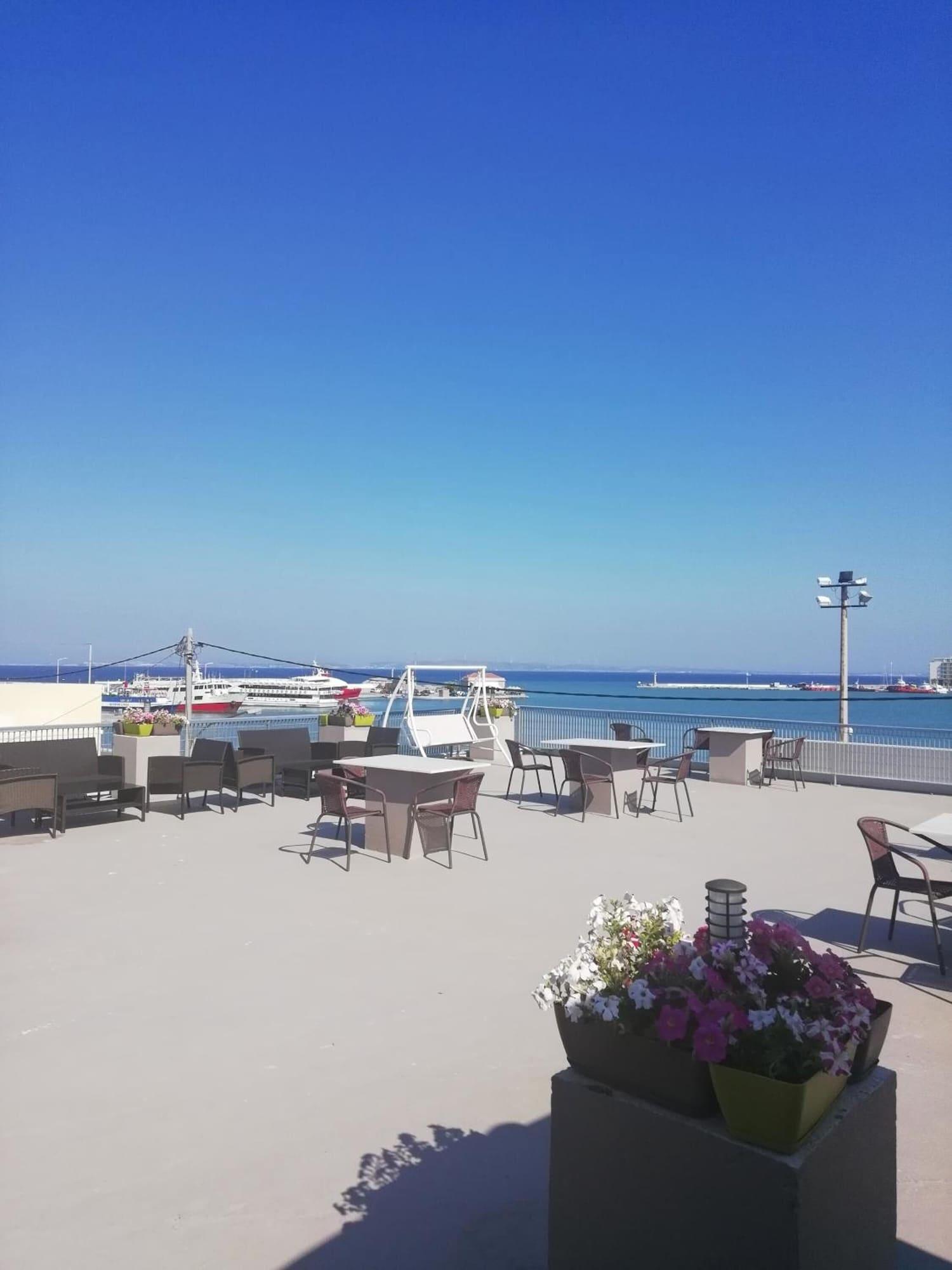 Playa City Point Chios