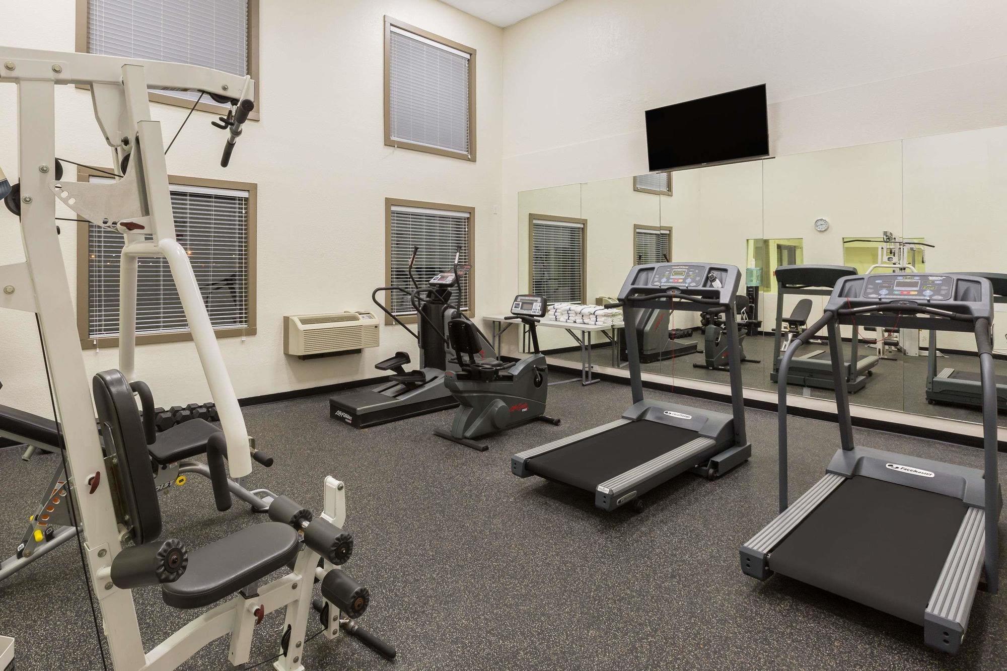 Gimnasio Ramada Hotel Des Moines Airport