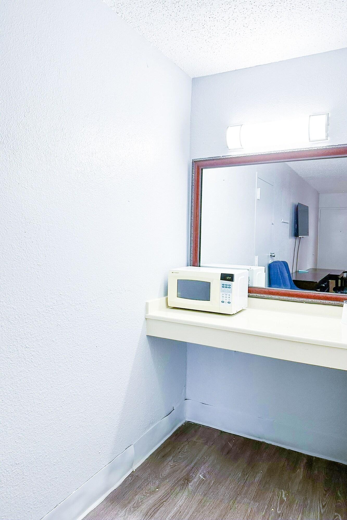 Set de Habitación Happy Stay Inn Madisonville I-69 By OYO