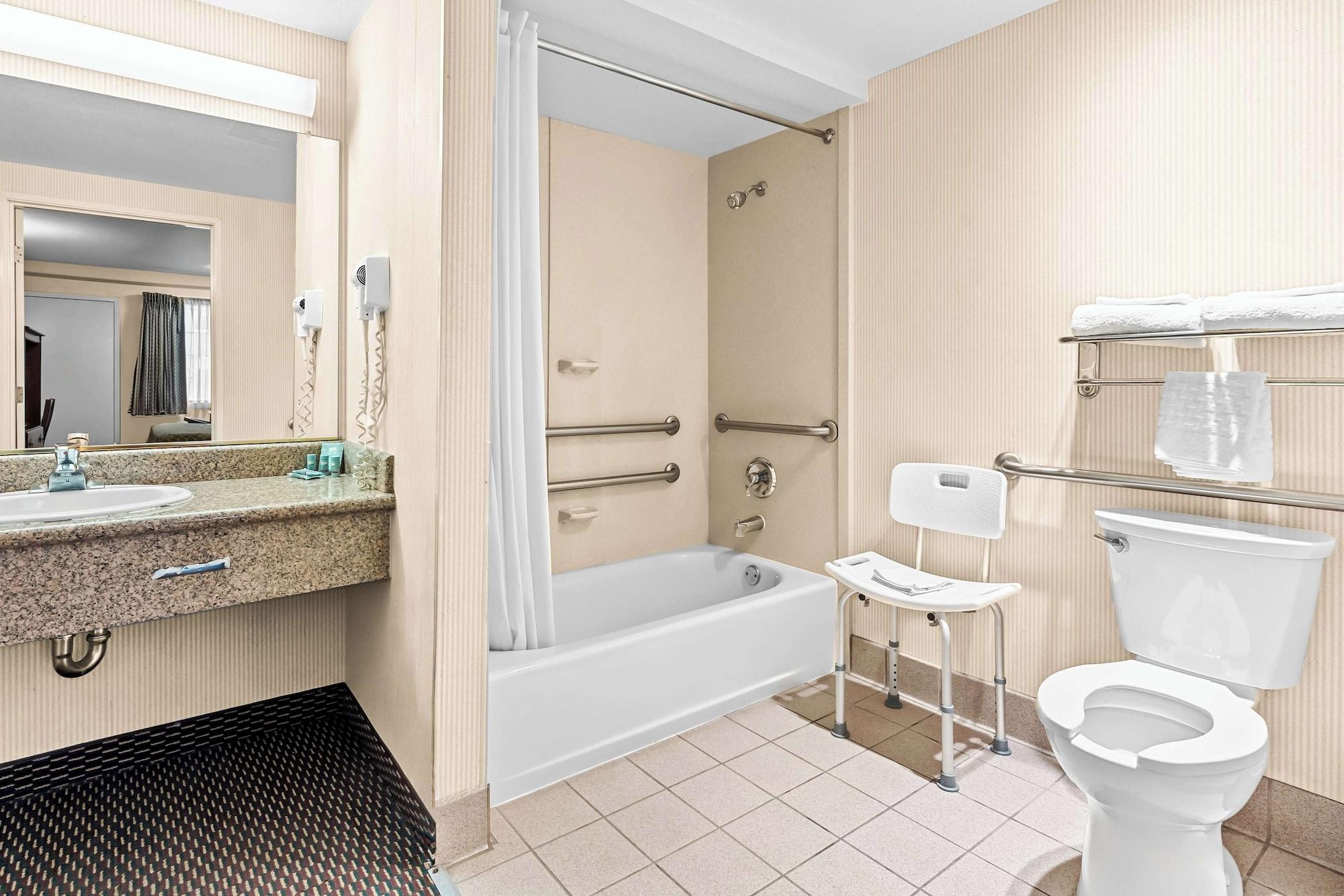 Equipamiento de Habitación SureStay Hotel by Best Western Castro Valley