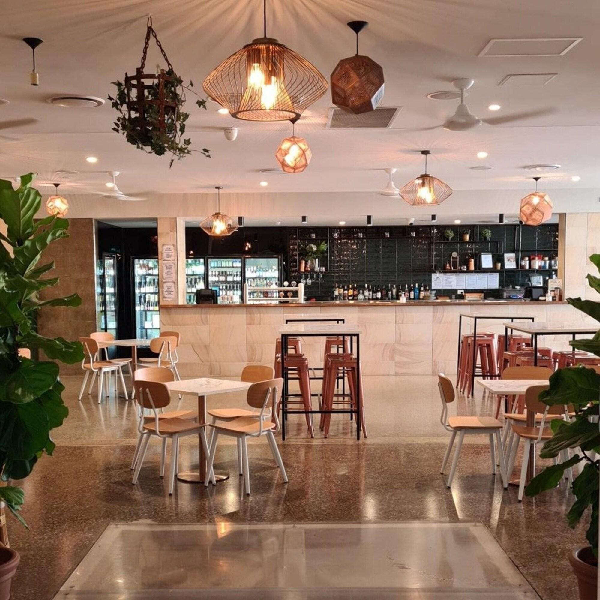 Bar/Salón Rambutan Resort