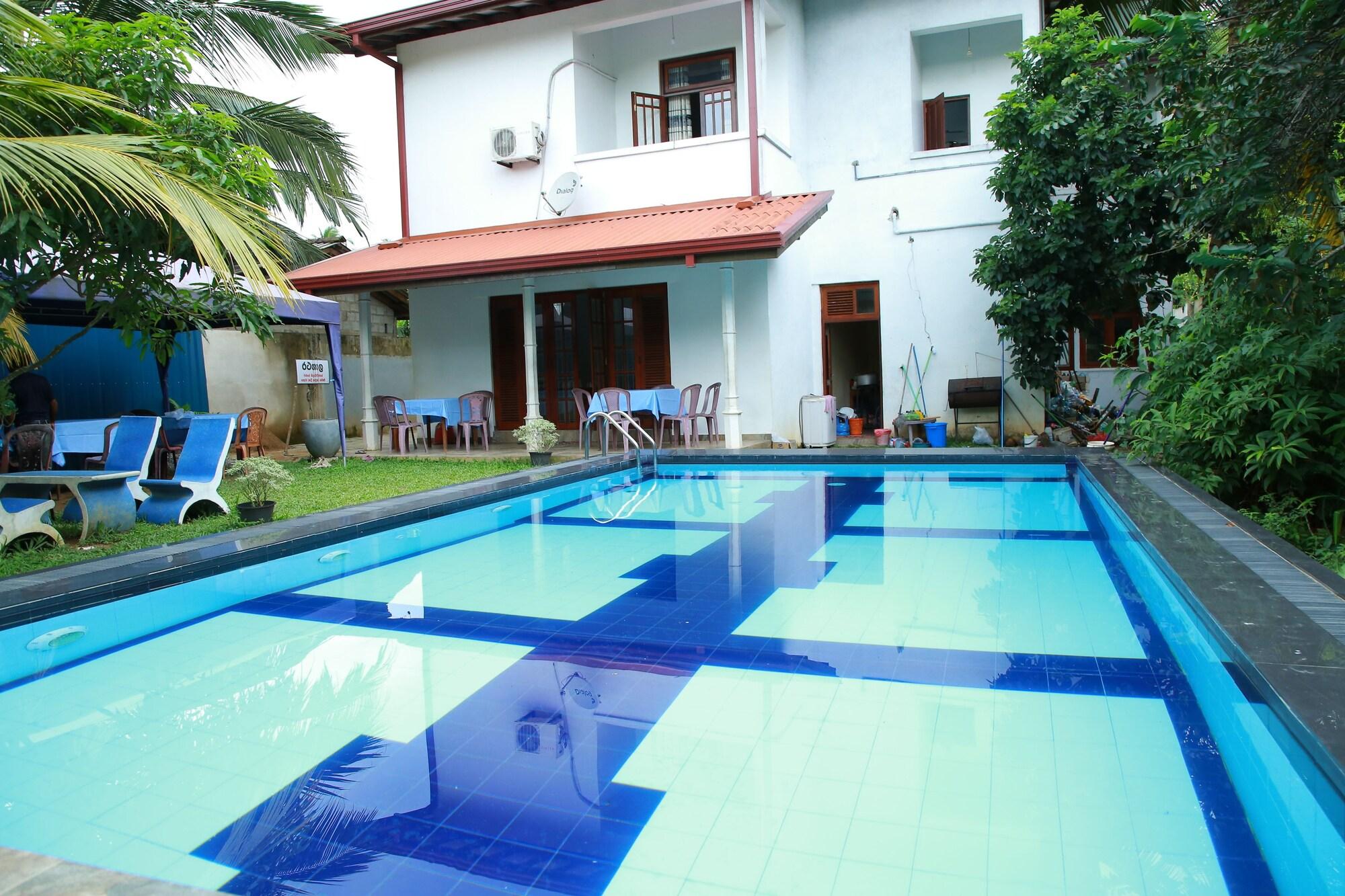 Varios Angel of Galle