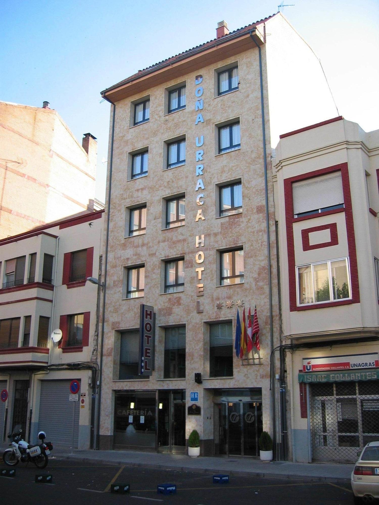Vista Exterior Hotel Doña Urraca