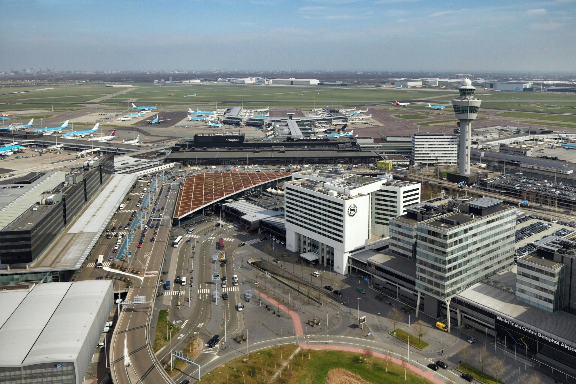 Vista Exterior Sheraton Amsterdam Airport Hotel and Conference Center