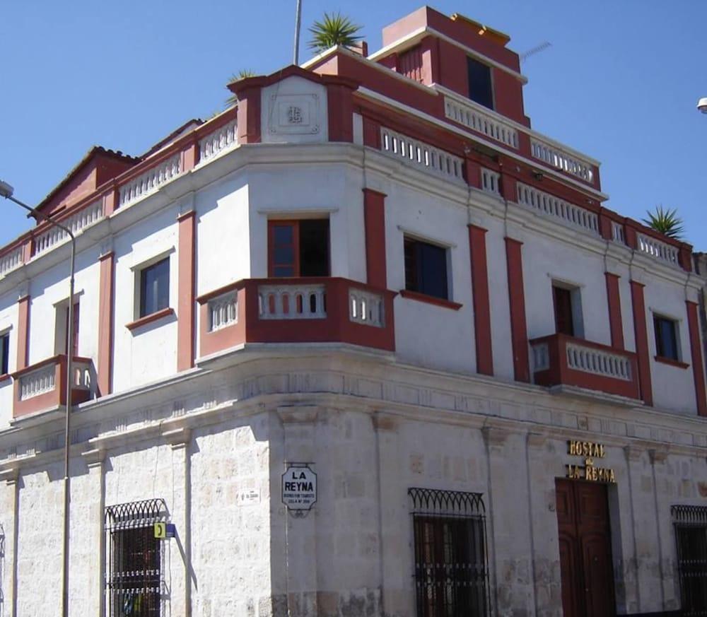 Varios La Reyna