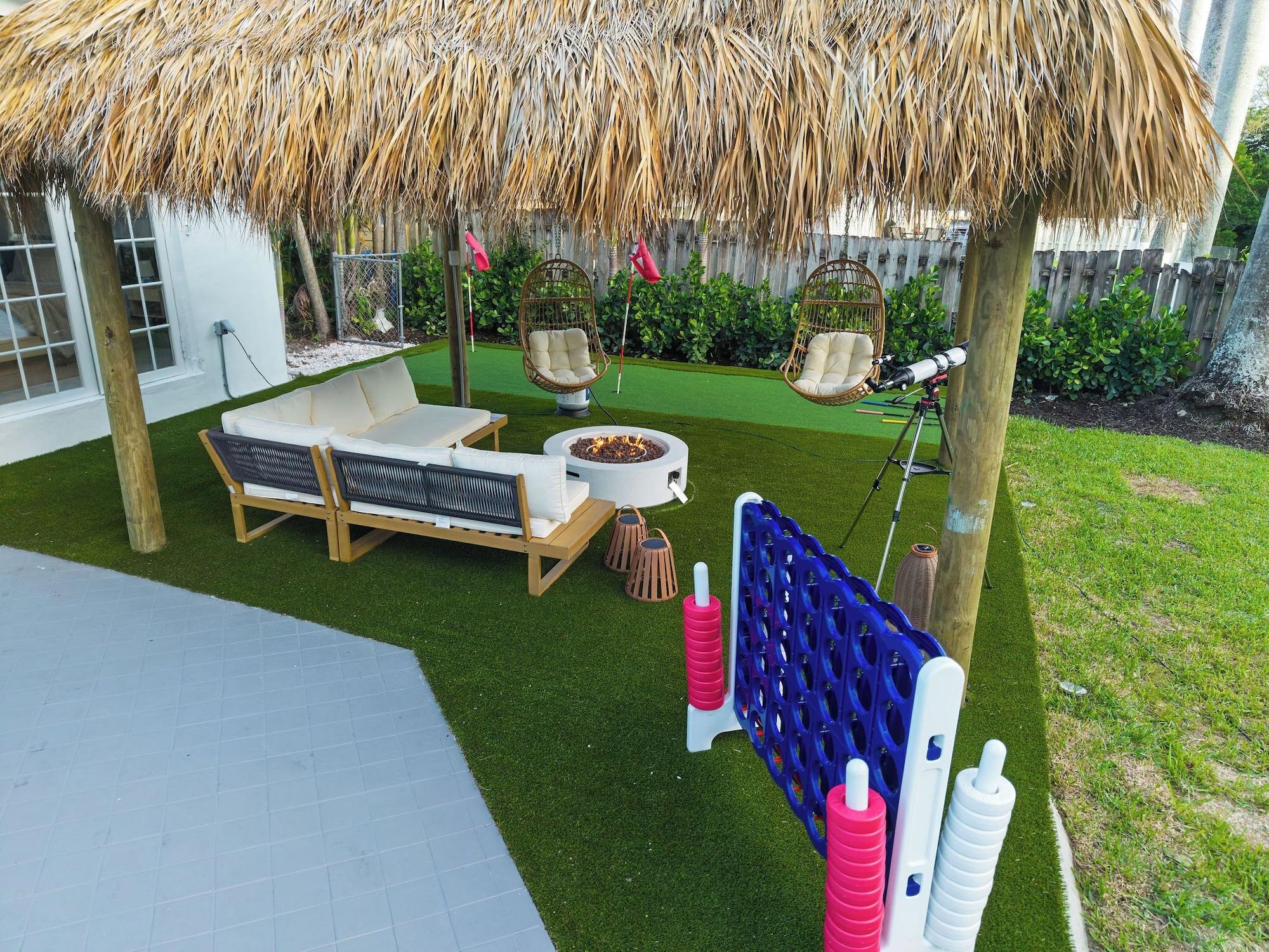 Vista Exterior Waterfront House with Tiki & Firepit