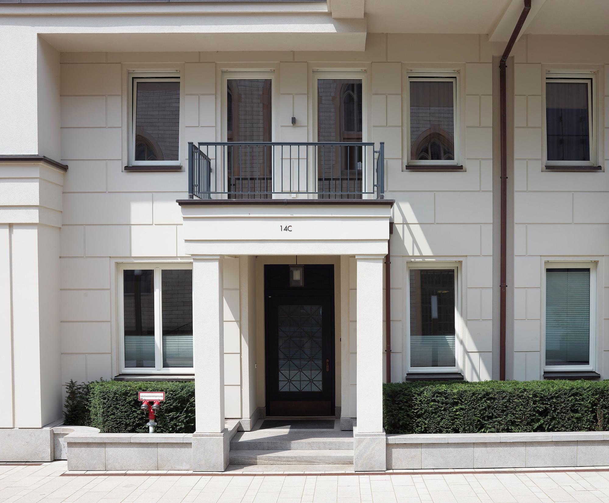 Varios Townhouse by THE QVEST