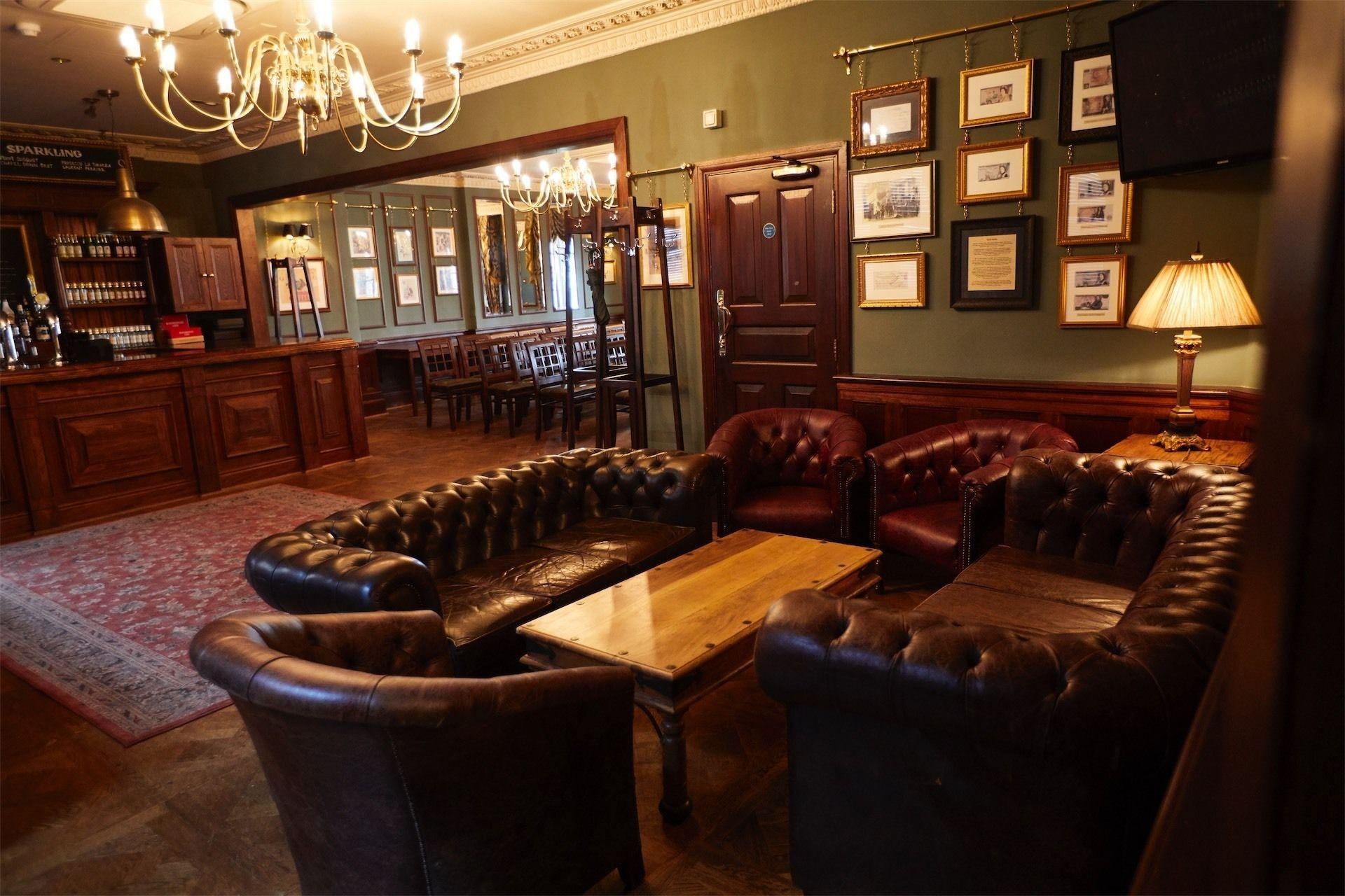 Vista Lobby Counting House