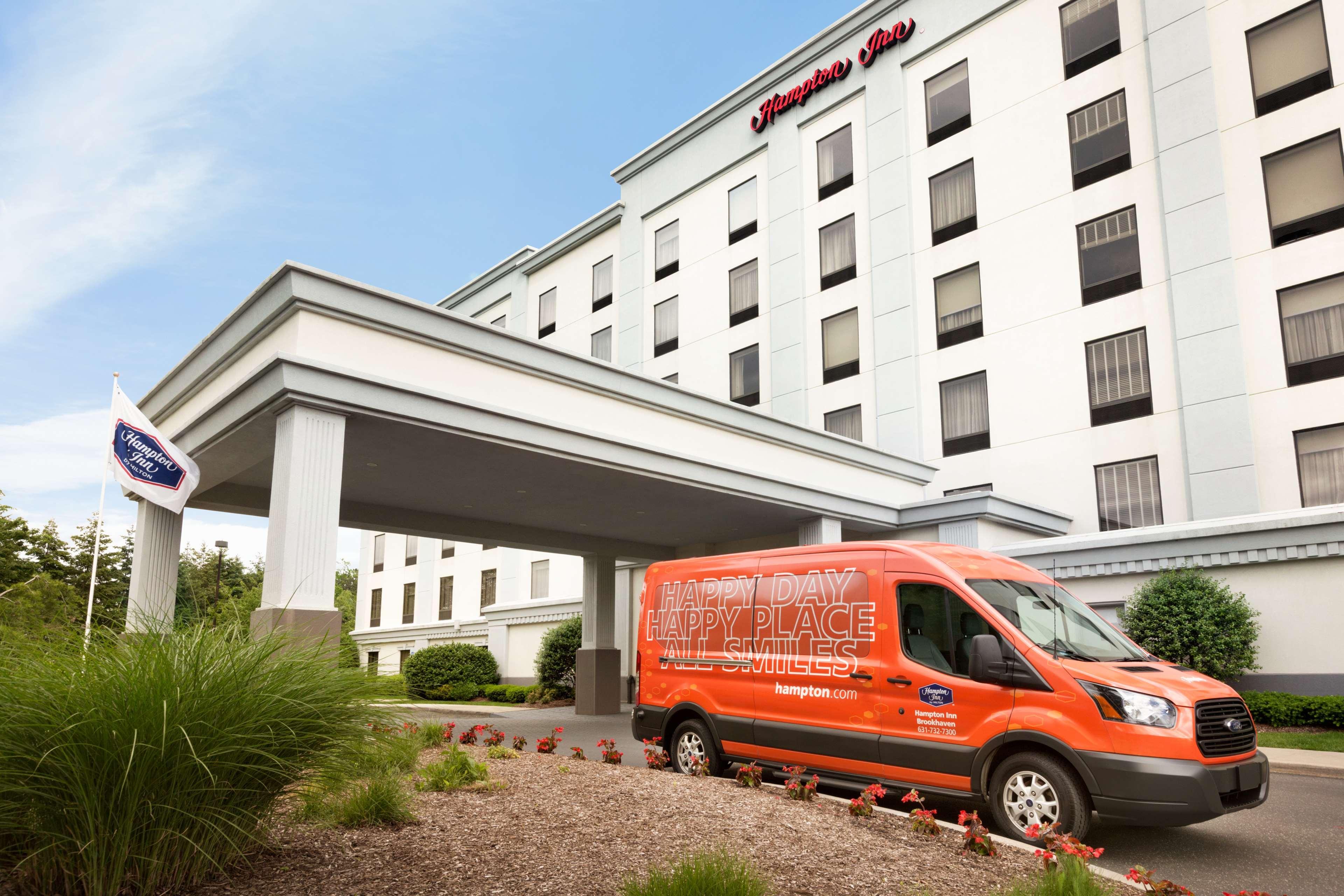Vista Exterior Hampton Inn Long Island-Brookhaven