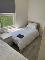 Alquiler Vacacional - Impeccable 5-bed Apartment in Southend-on-sea