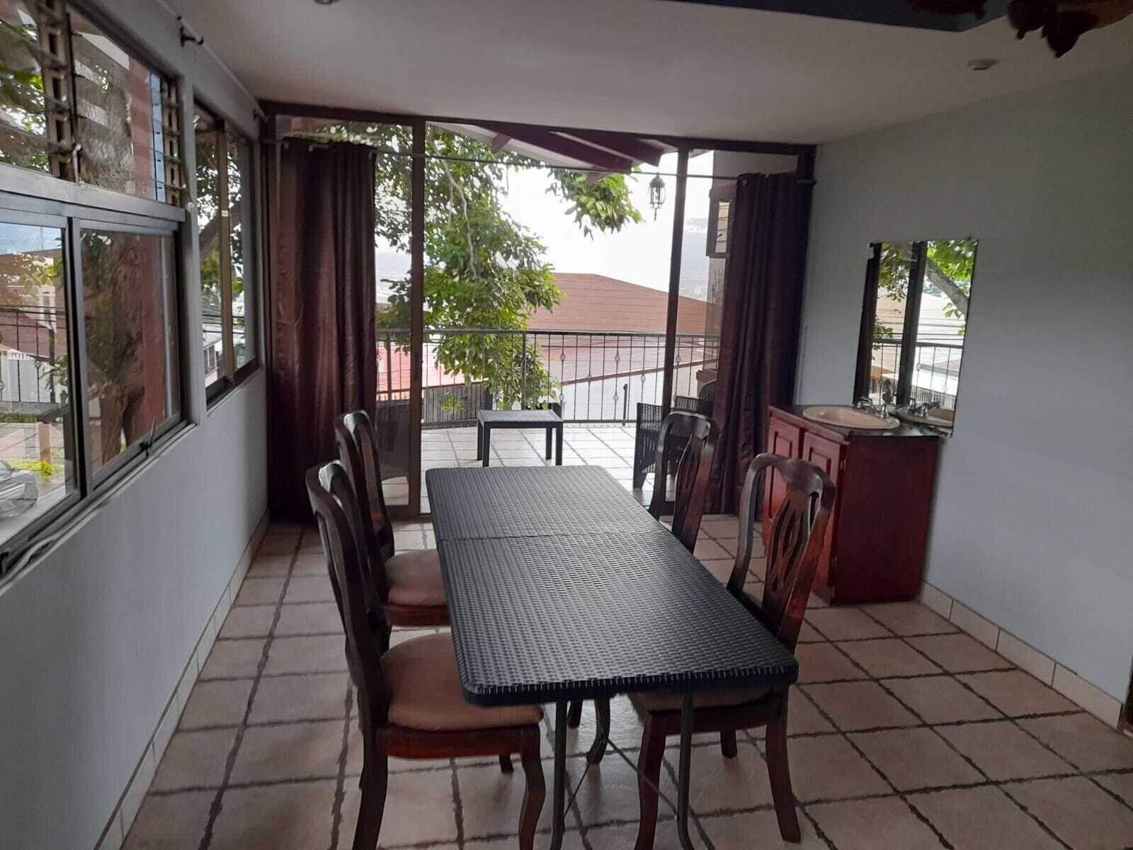 Comodidades del Alojamiento CASA DEL ARBOL ESCAZU
