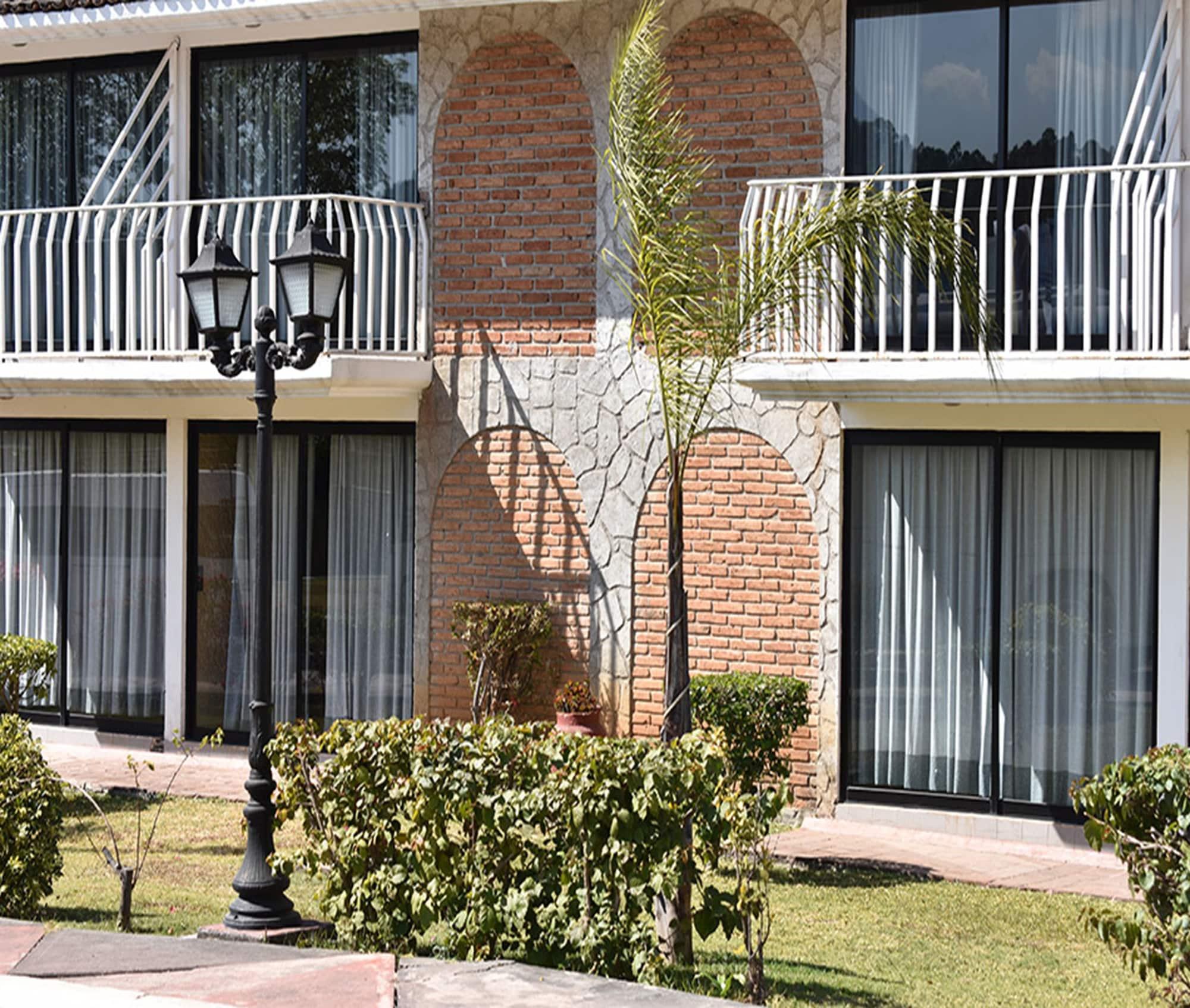 Vista Exterior Hotel Villa Monarca