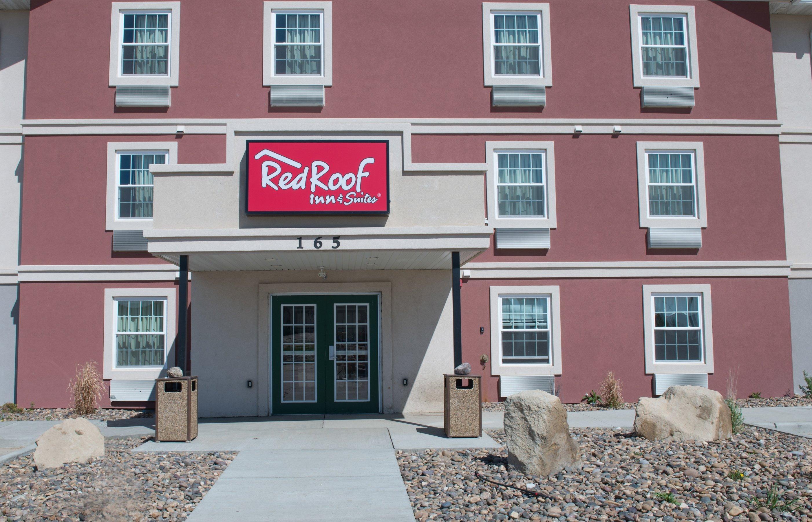 Vista Exterior Red Roof Inn & Suites Dickinson
