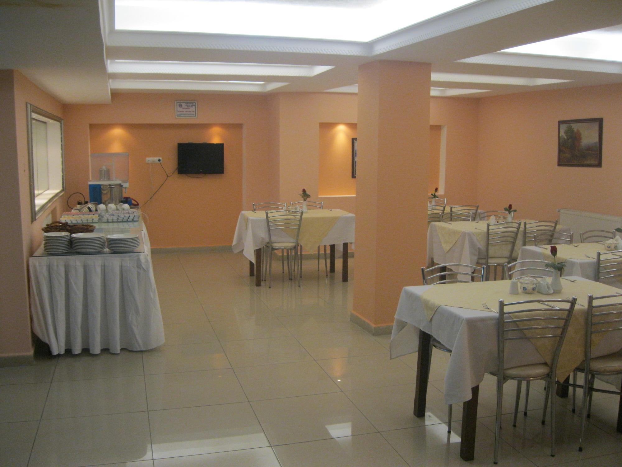 Restaurant Mina 1 Hotel