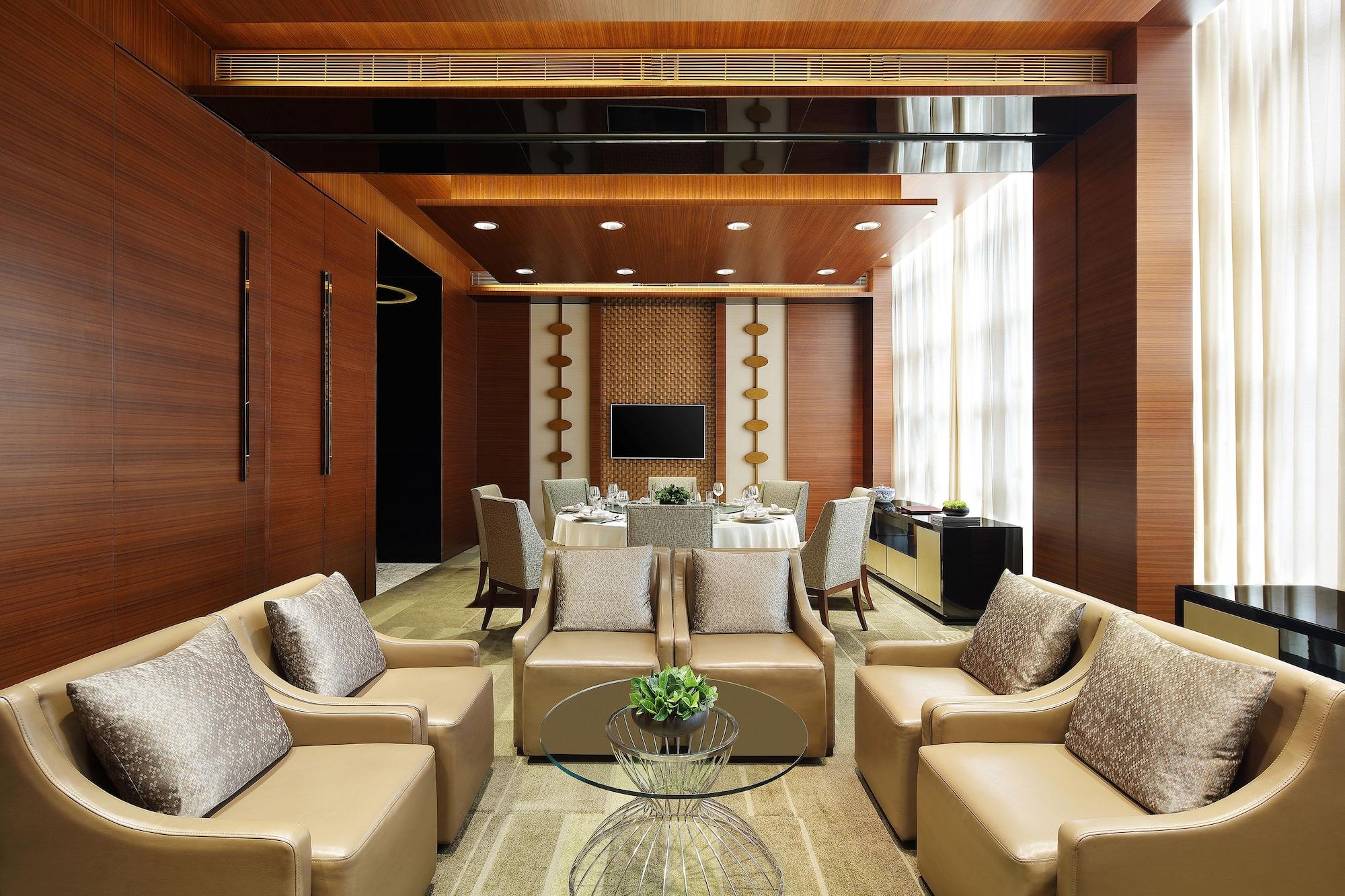 Restaurant New World Wuhan Hotel