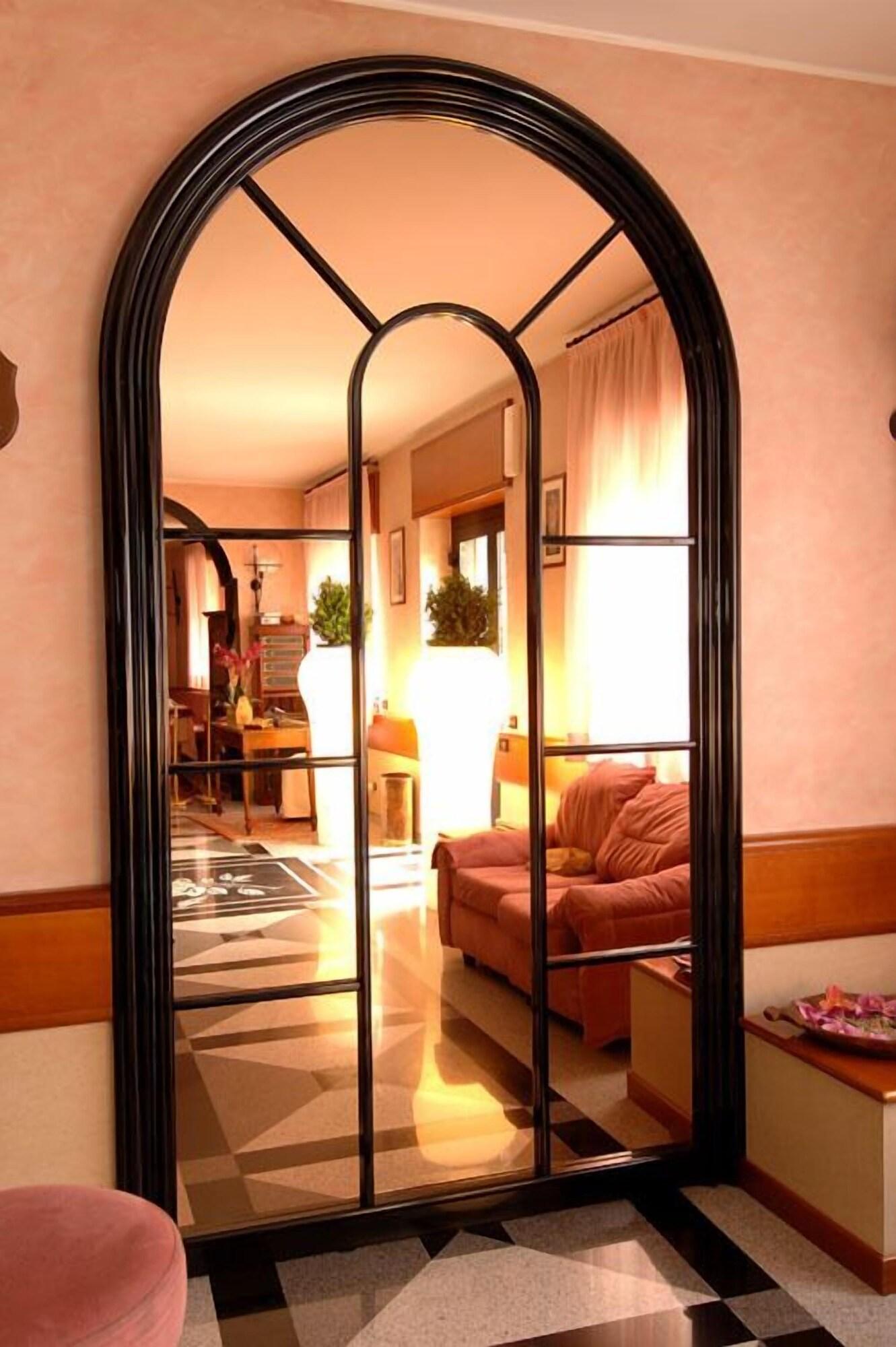 Vista Lobby hotel san gerolamo