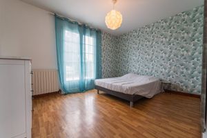 Alquiler Vacacional - Champ de Gain: family home with swimming pool 10 minutes from Futuroscope