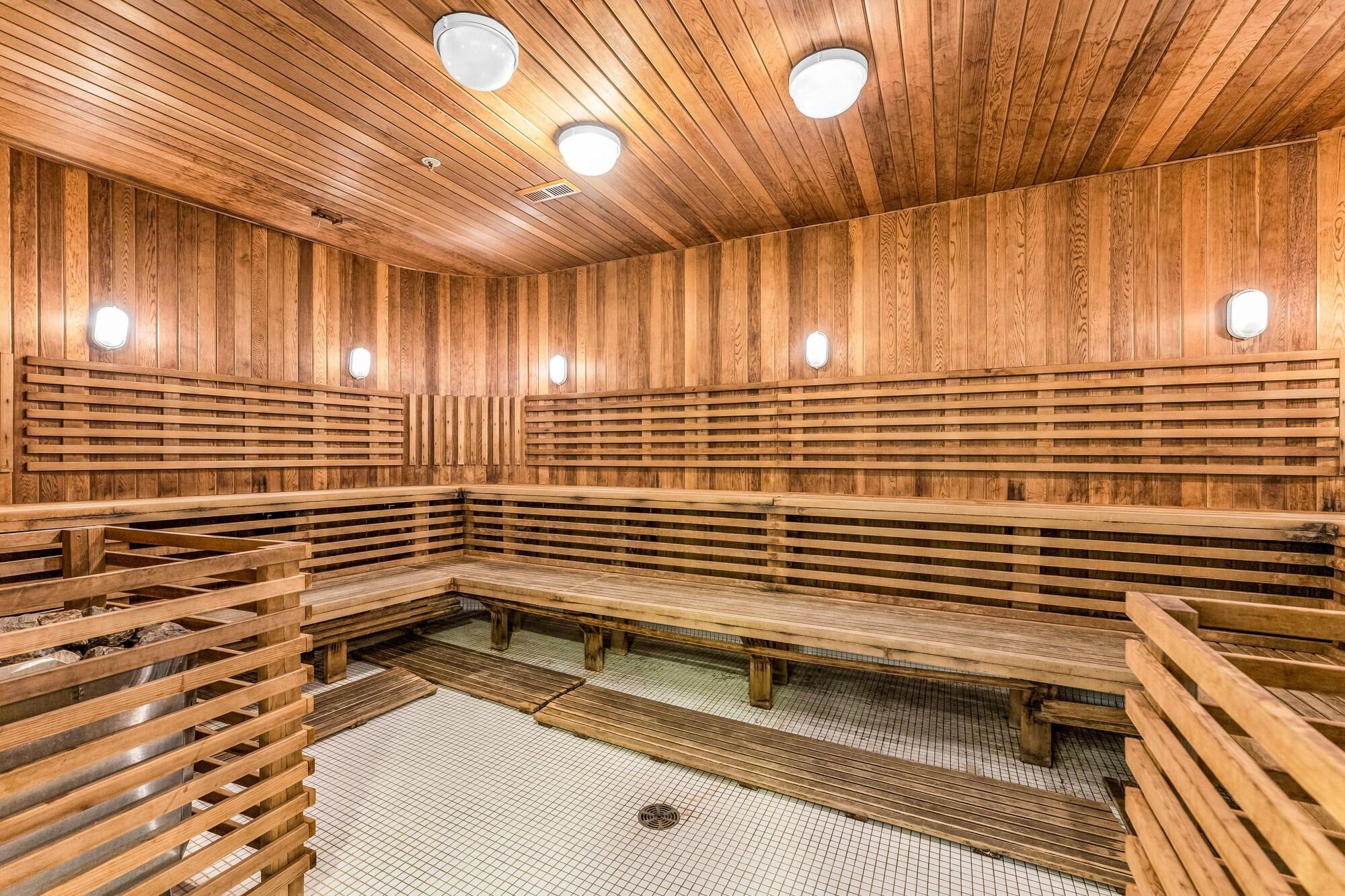 Spa Stallion Suites Opp CN Tower & Scotiabank Arena
