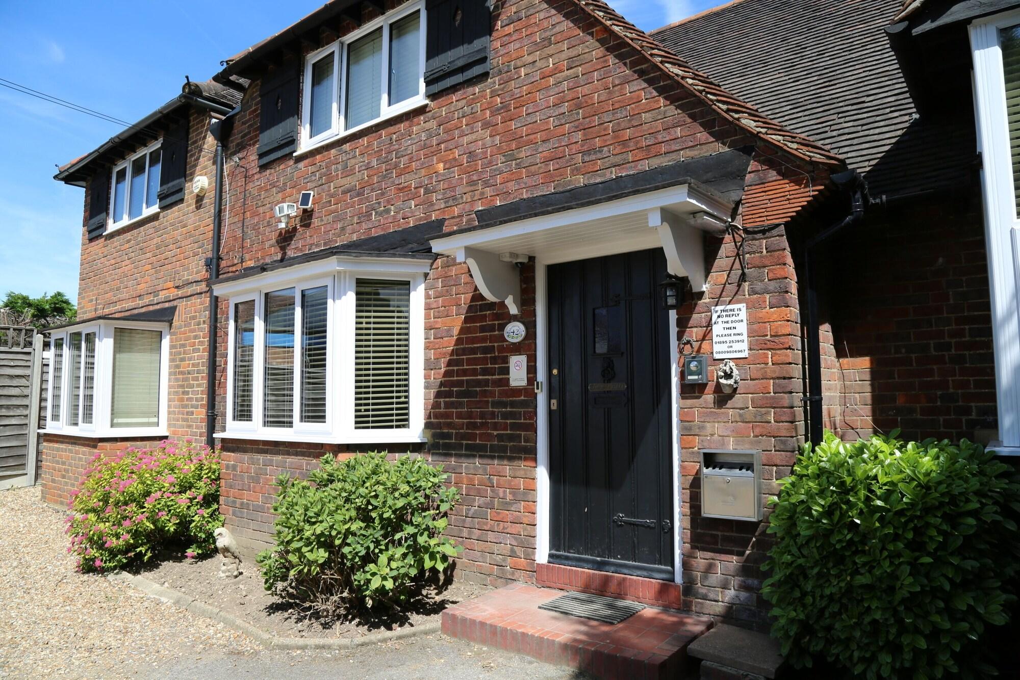 Vista Exterior Debden Guest House
