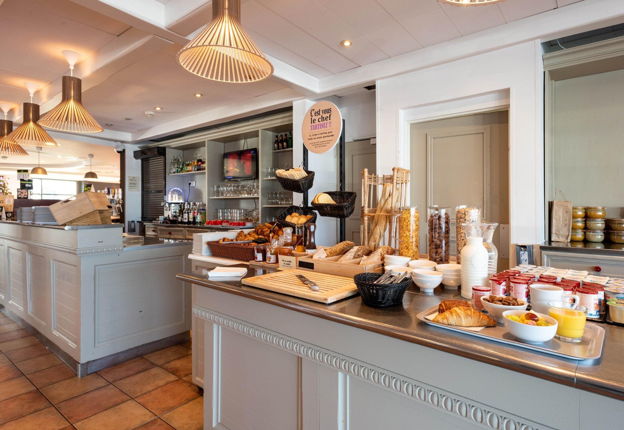 Restaurant B&B HOTEL Calais Terminal Cité de l'Europe 3 étoiles