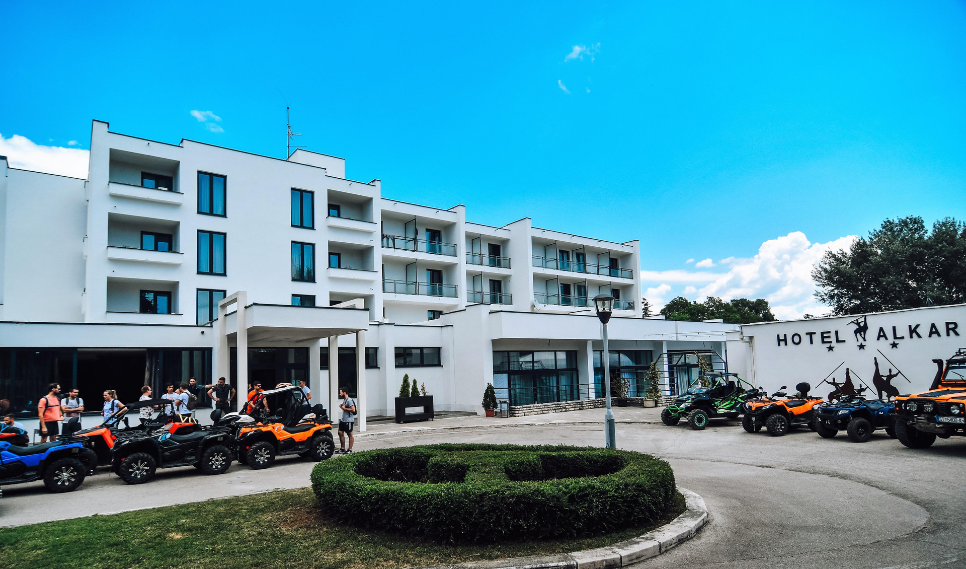 Vista Exterior Hotel Alkar