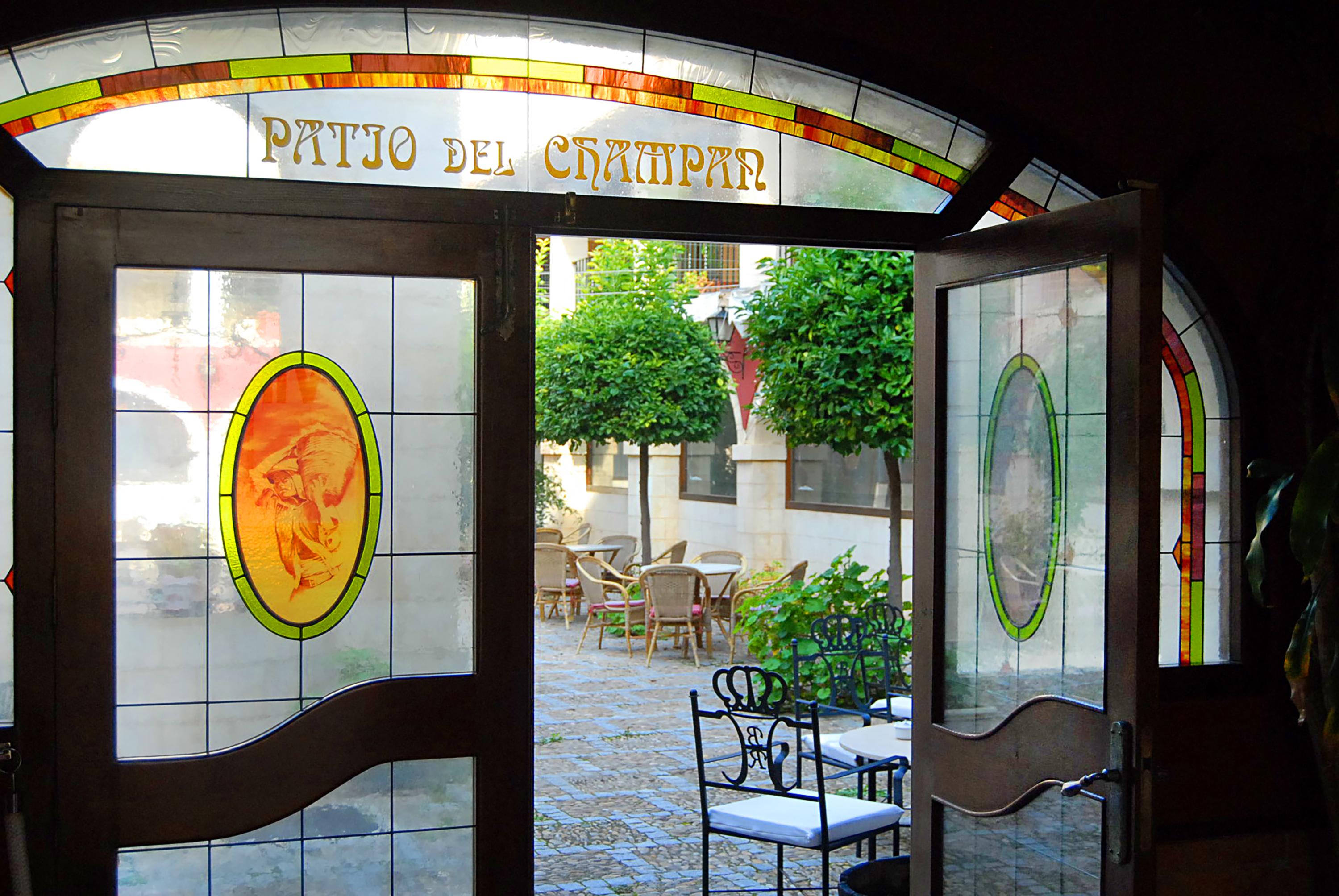 Vista Lobby Bodega Real