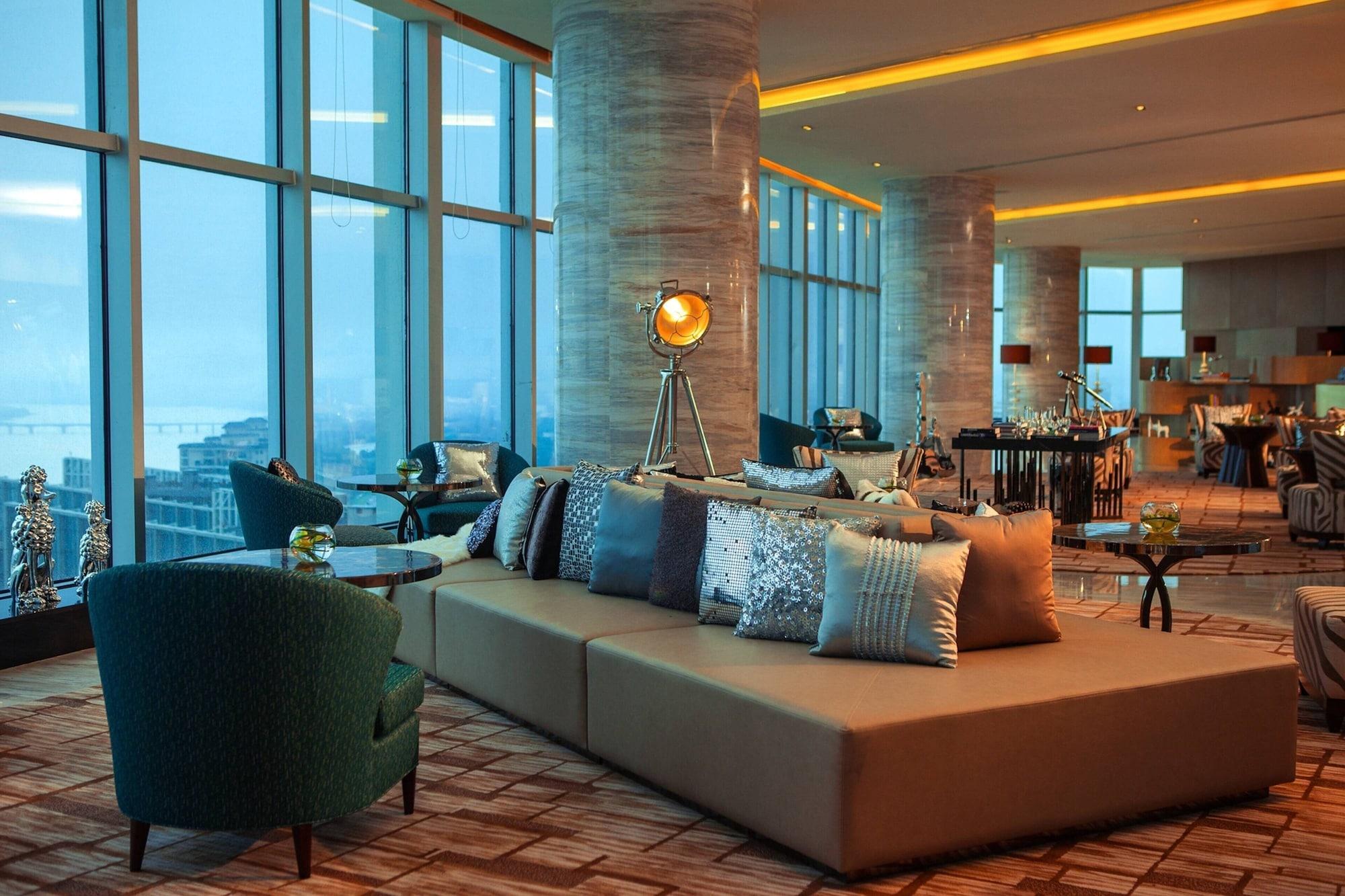 Vista Lobby Renaissance Huizhou Hotel