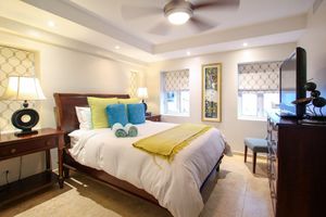 Renta Vacacional - Stunning Beachfront 2-Bed Condo with Pool - Ocean One 204 by BSL Rentals