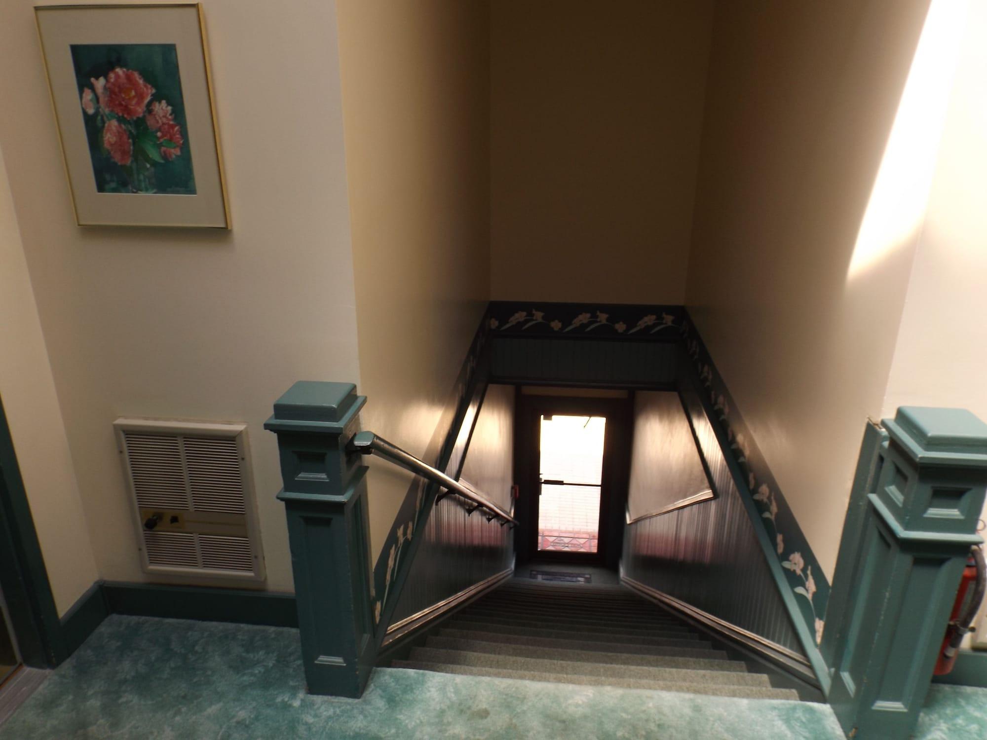 Vista Lobby Hermanns European Inn