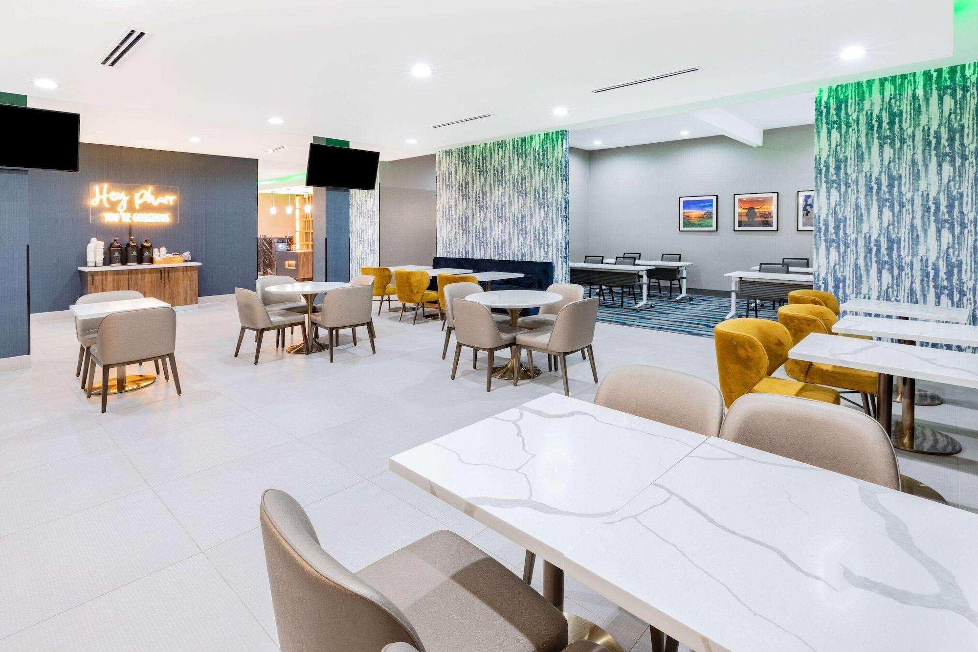 Restaurant La Quinta Inn & Suites by Wyndham Pharr RGV Medical Center