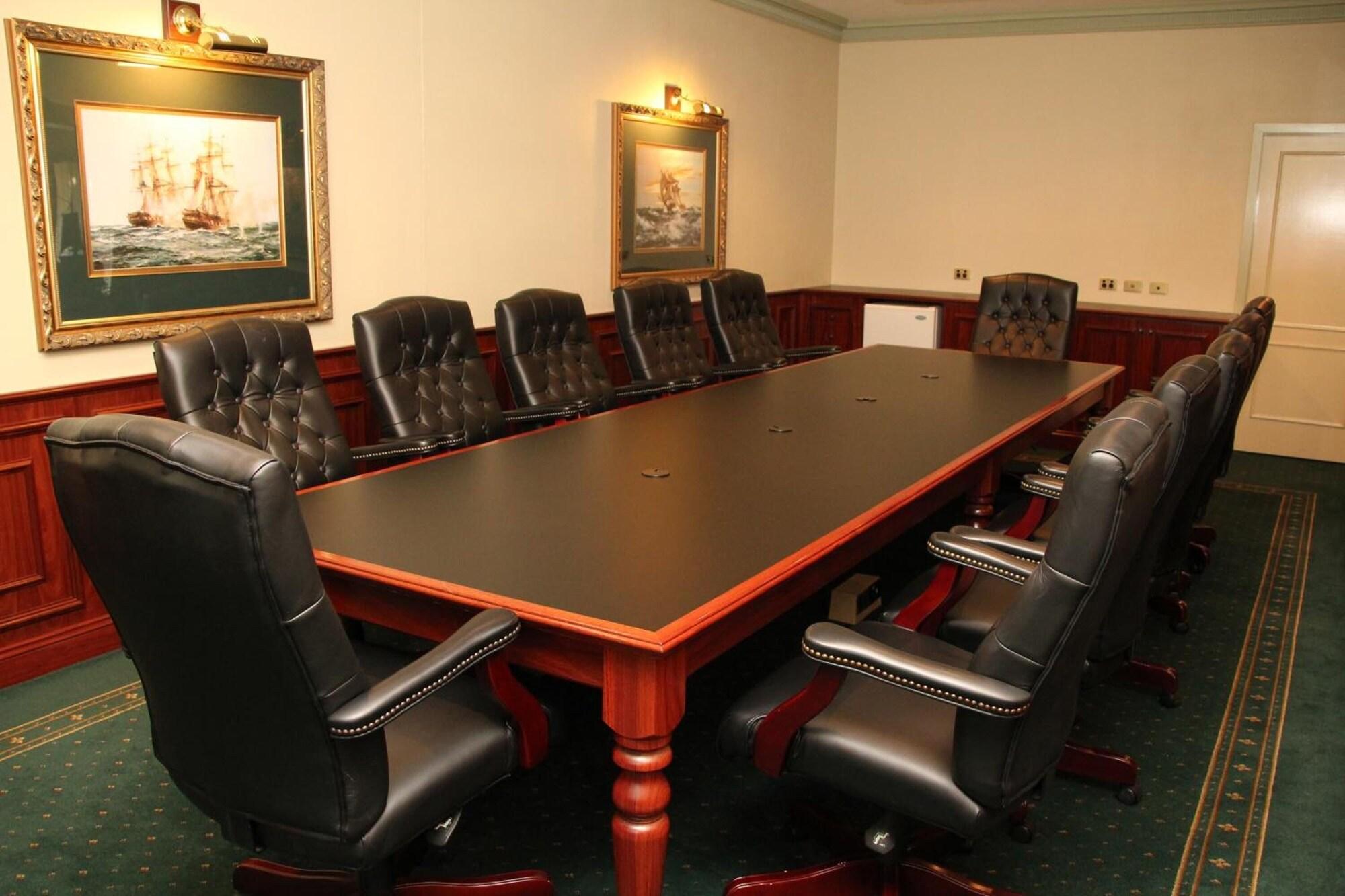 Sala de Reuniones The Lawson Riverside Suites
