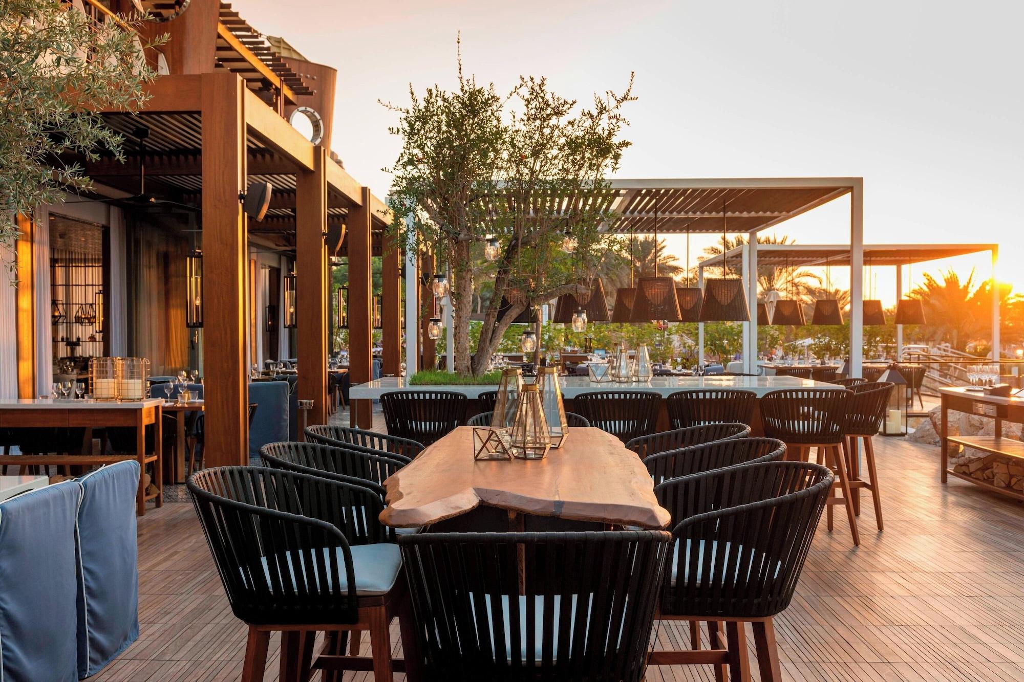 Restaurant The Westin Dubai Mina Seyahi Beach Resort & Marina