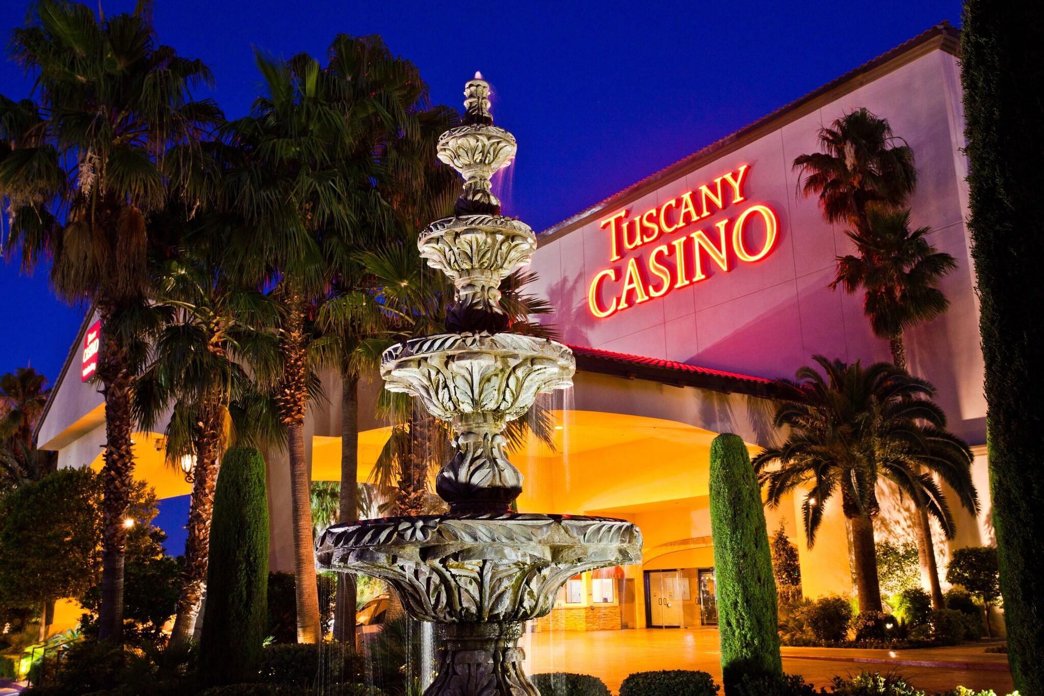 Vista Exterior Tuscany Suites & Casino