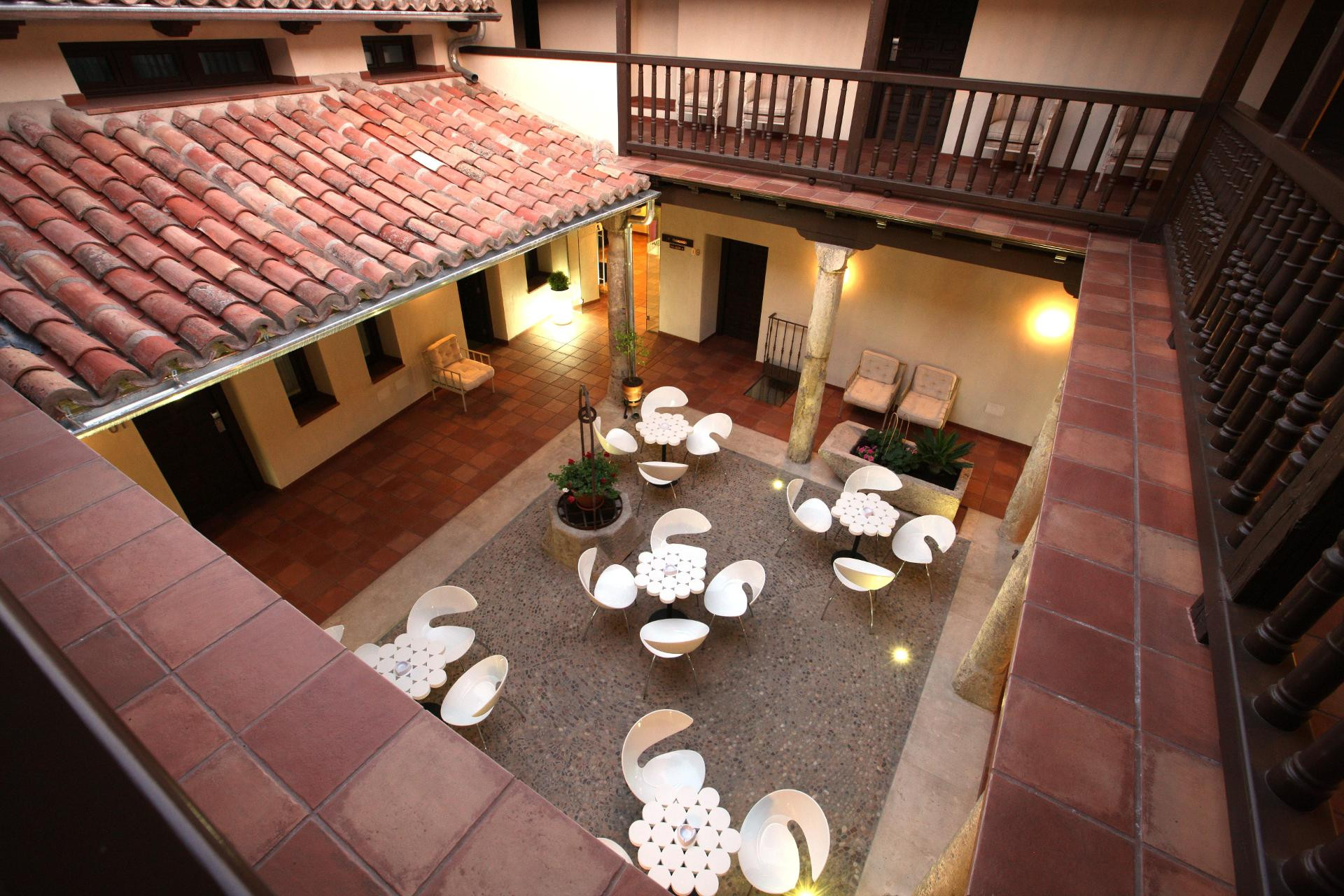 Varios Evenia Alcalá Boutique Hotel