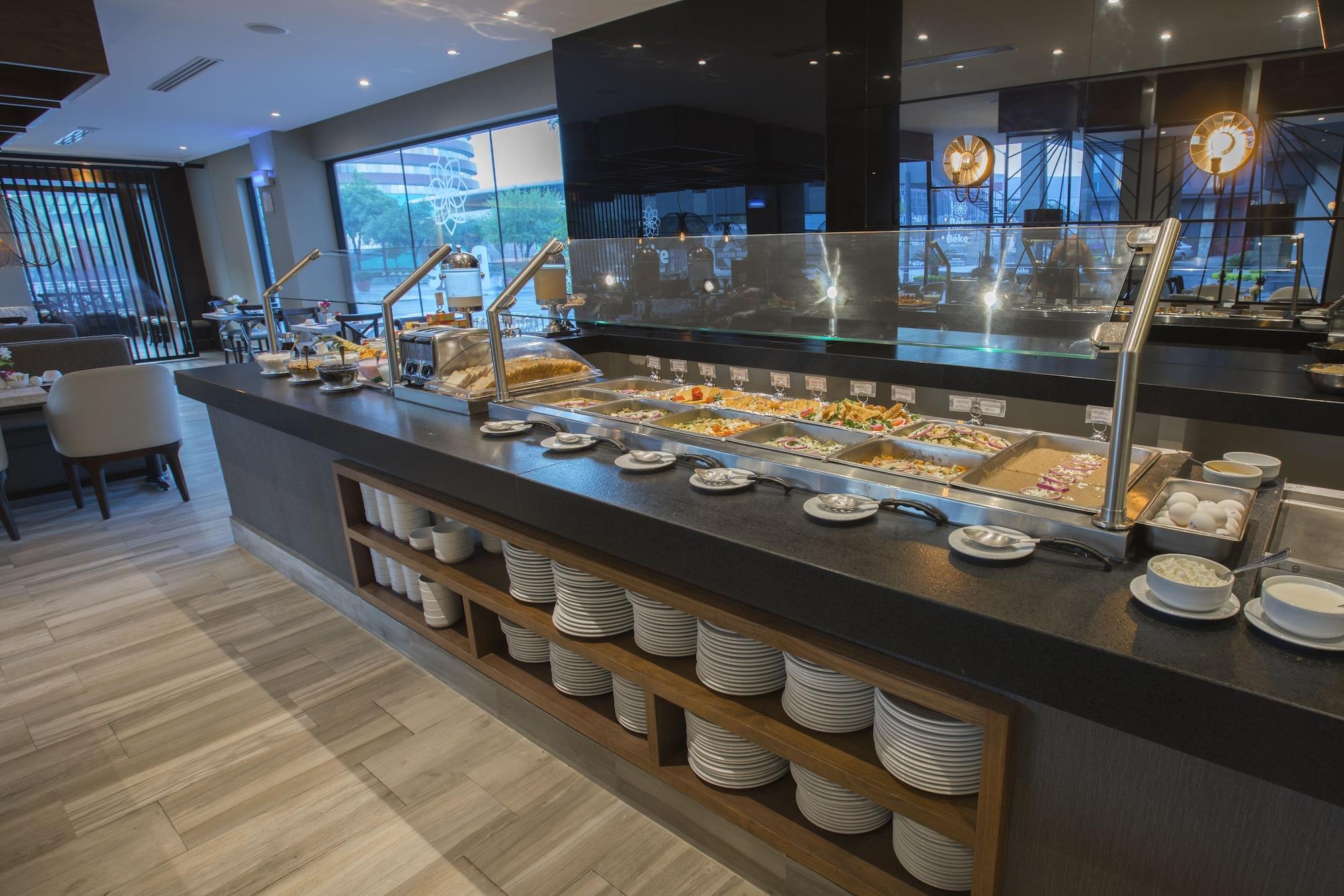 Restaurant Antaris Cintermex