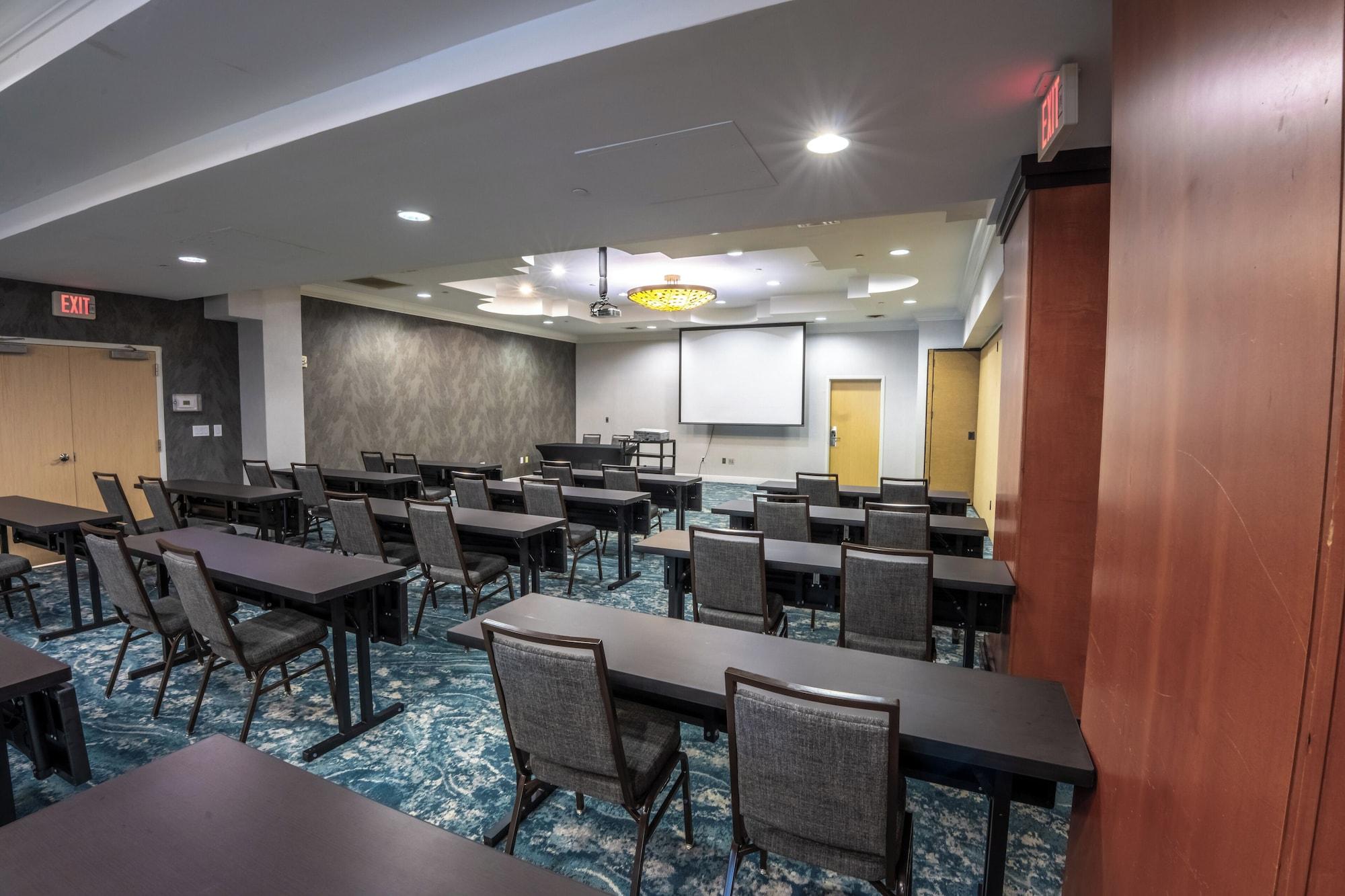 Vista Lobby Fairfield Inn & Suites by Marriott Jacksonville Butler Blvd