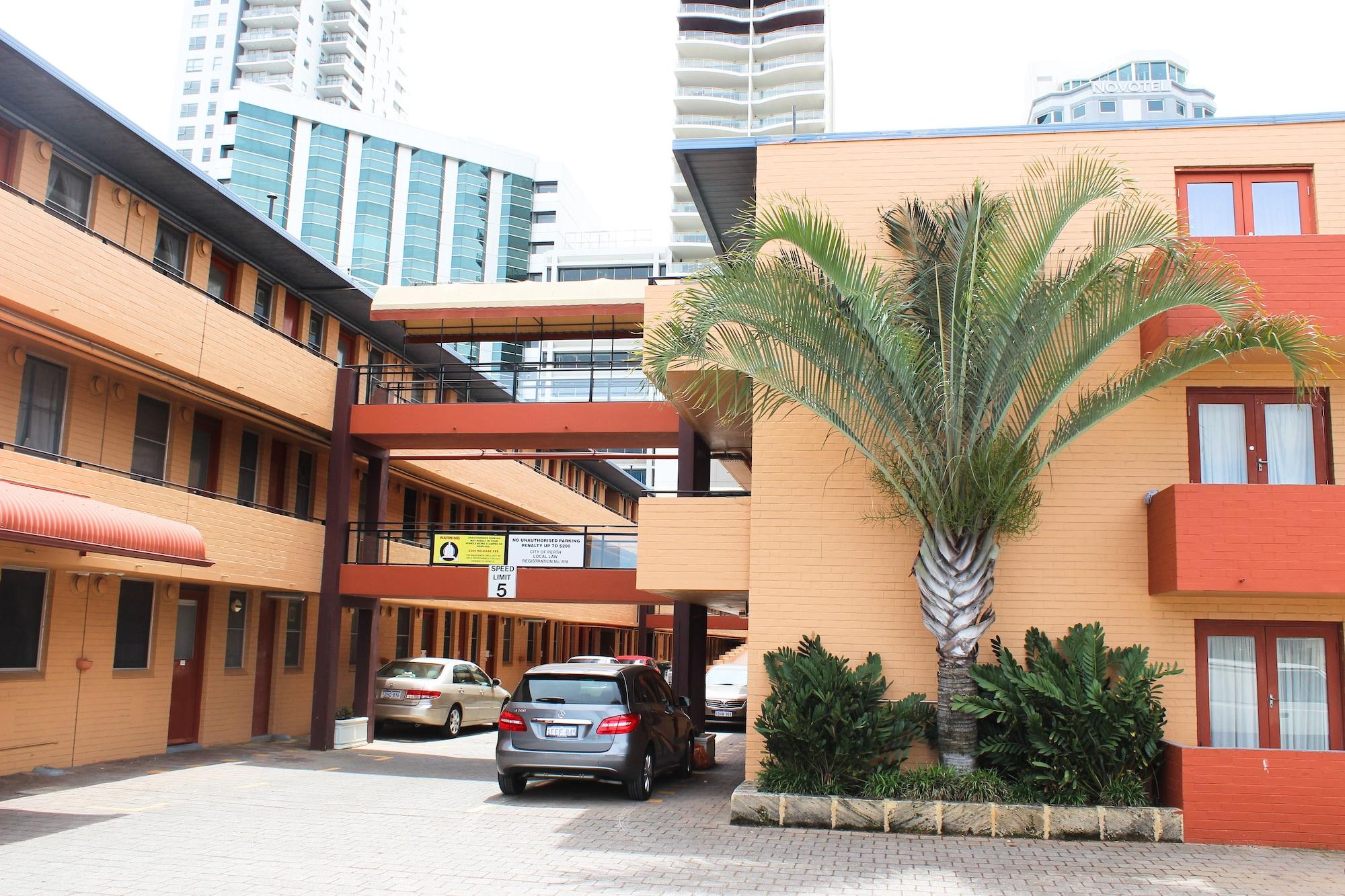 Varios City Waters Perth