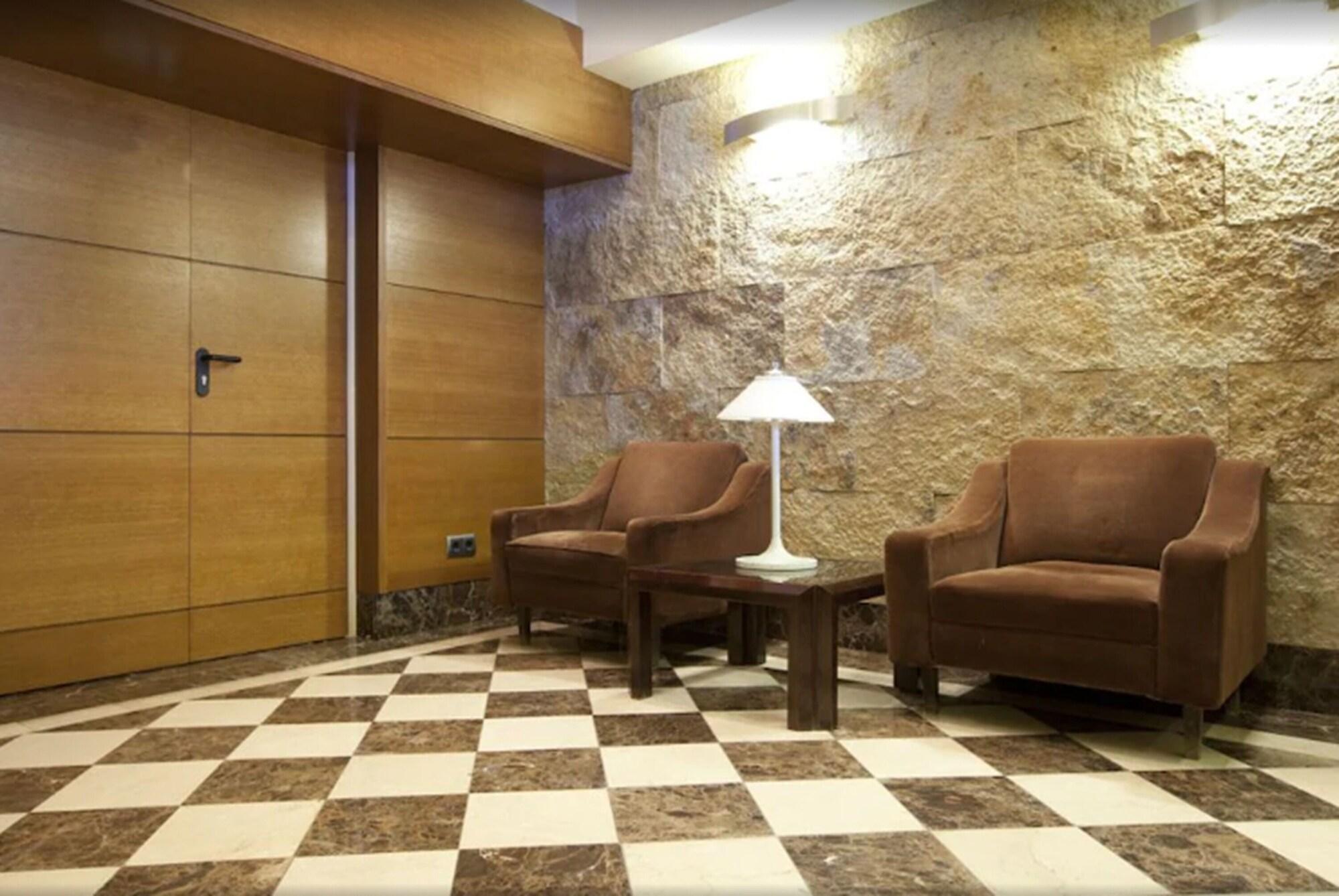 Vista Lobby Hotel Sterling