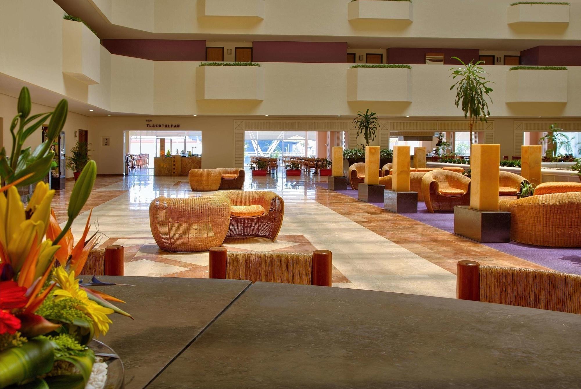 Vista Lobby Galería Plaza Veracruz by Brisas