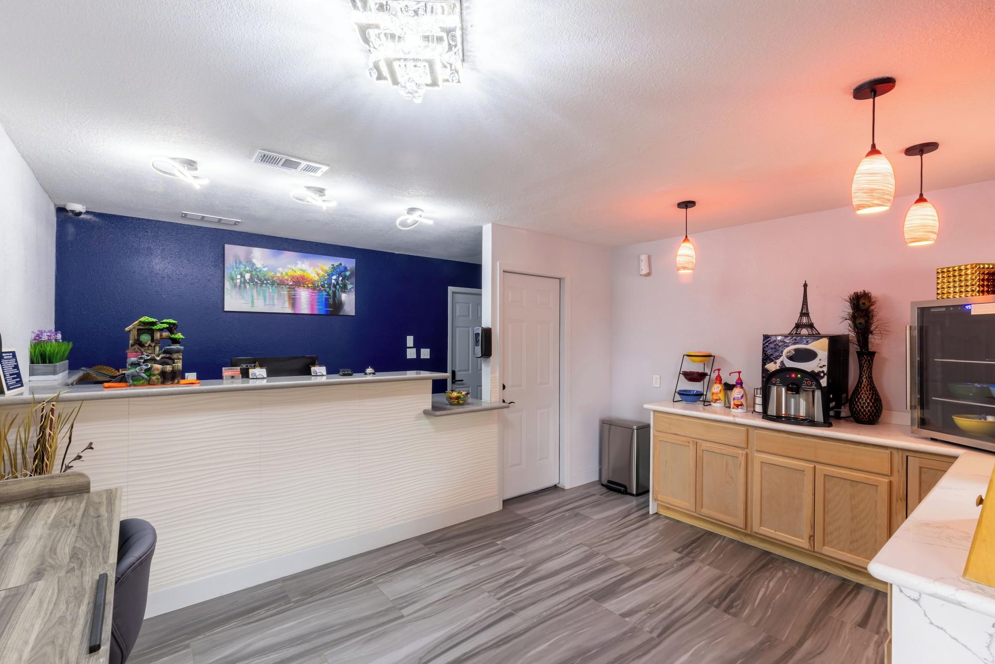 Vista Lobby Freer Executive Inn and Studios