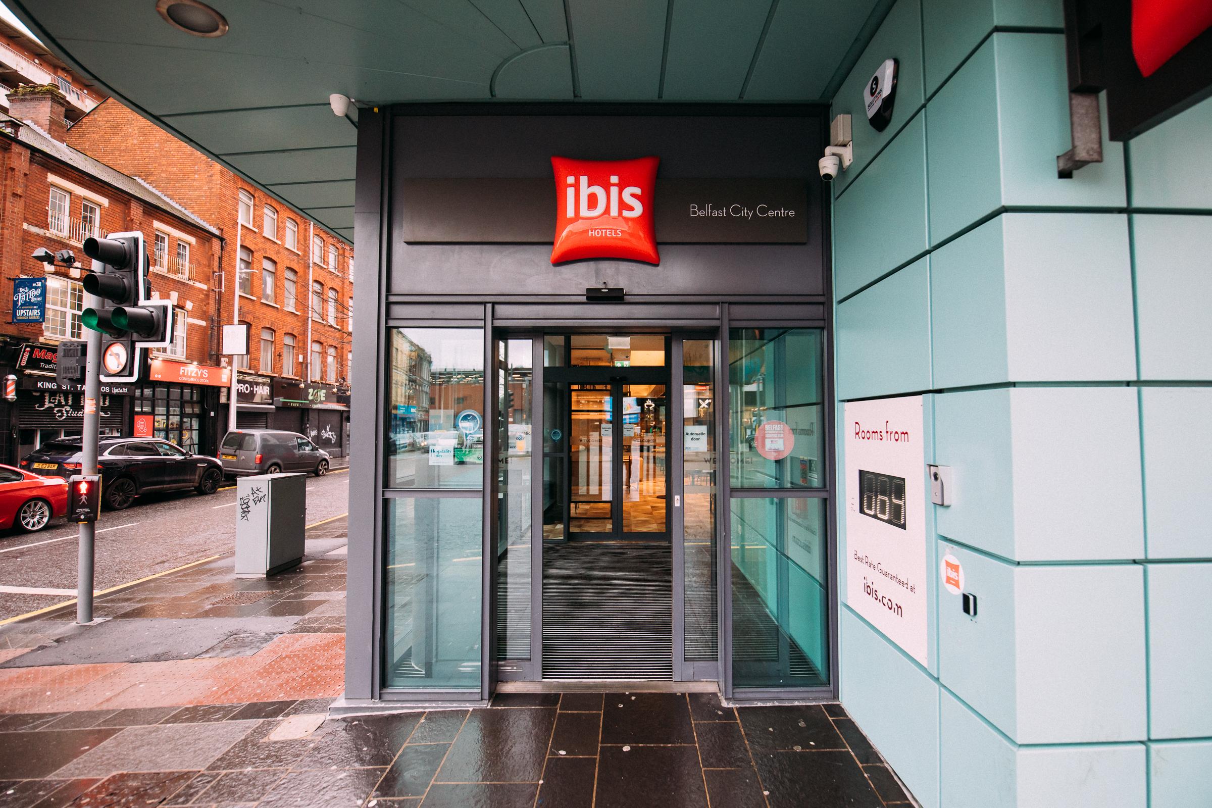 Vista Exterior ibis Belfast City Centre