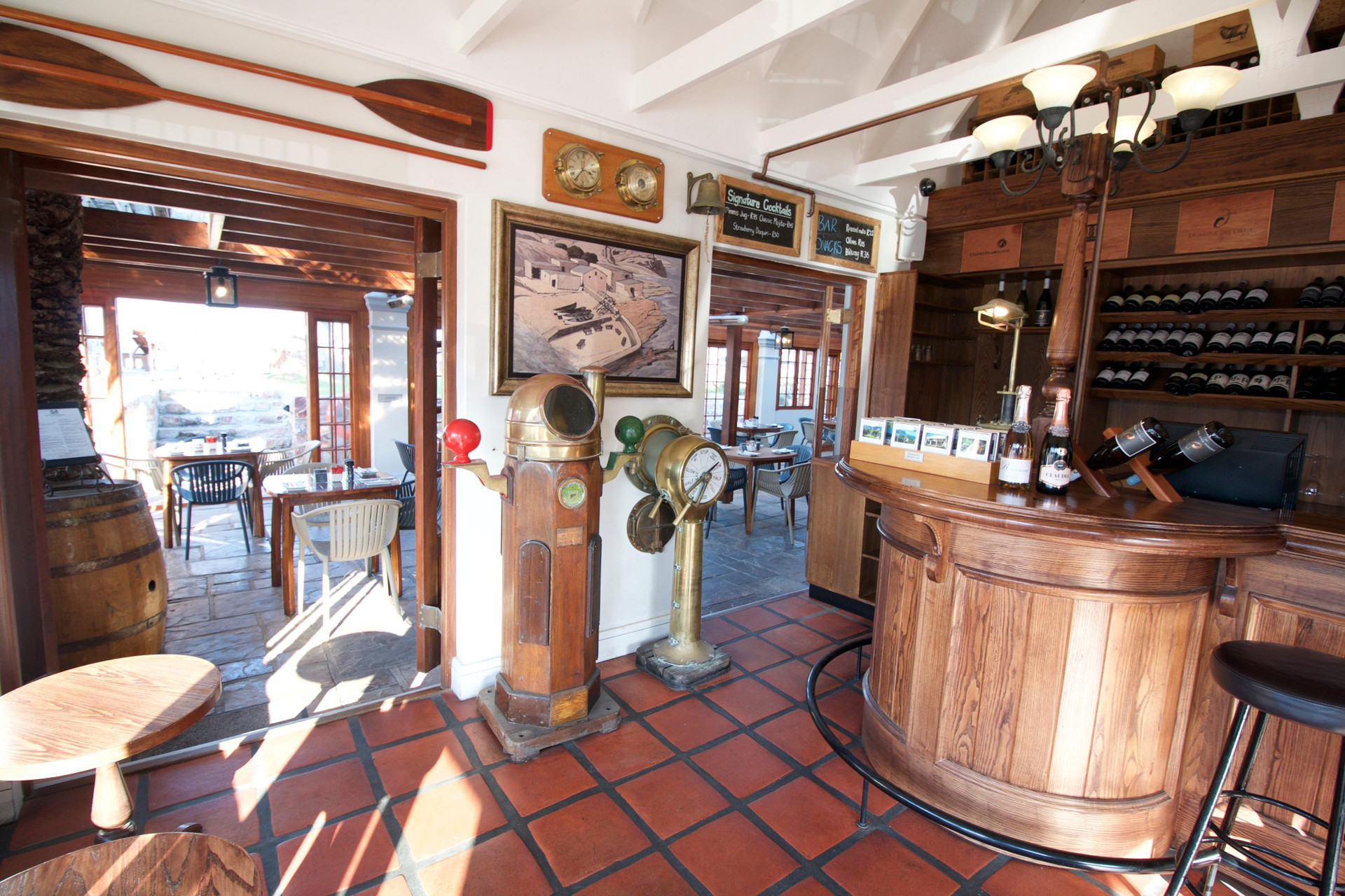 Vista Lobby Harbour House Hotel