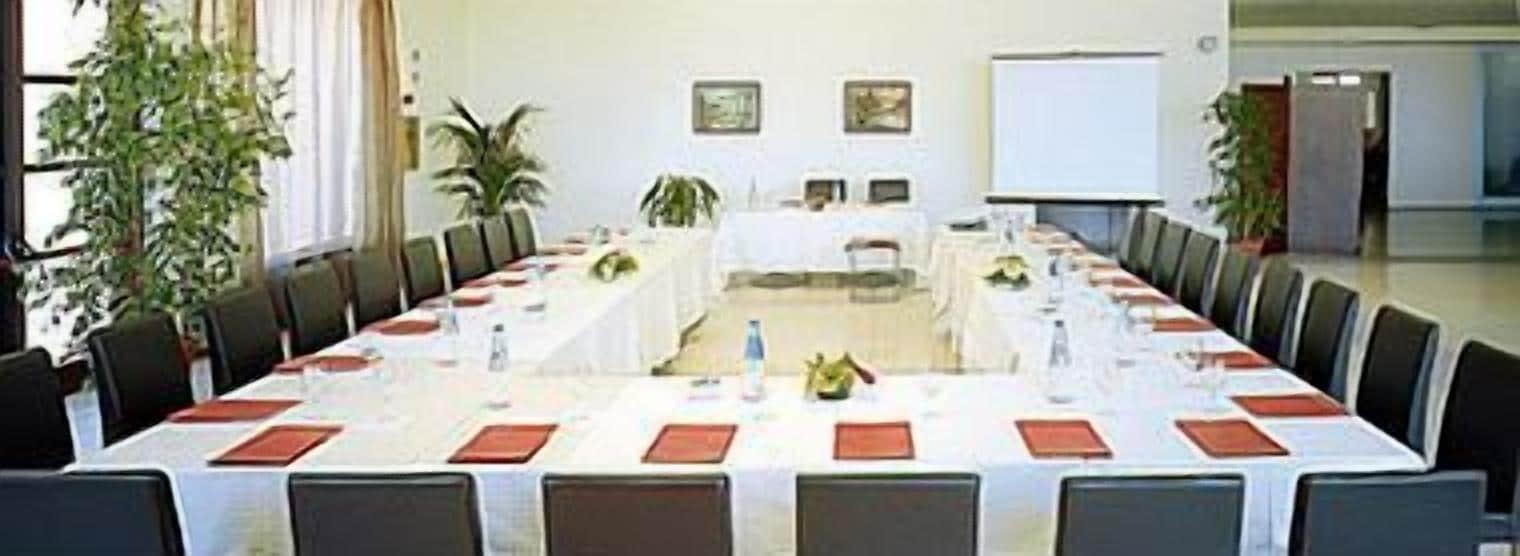 Sala de Reuniones Hotel Cecere