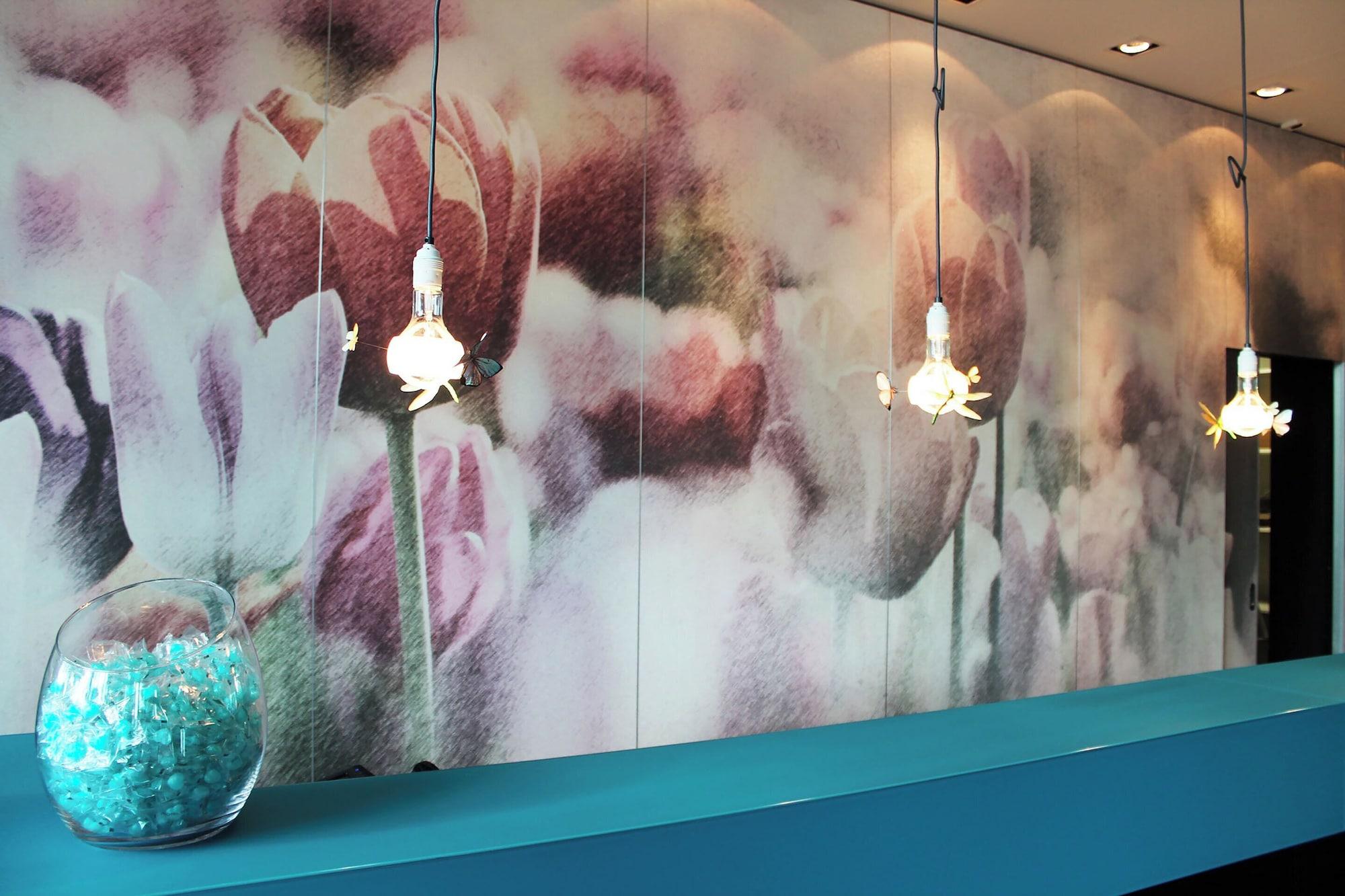 Vista Lobby Motel One Amsterdam