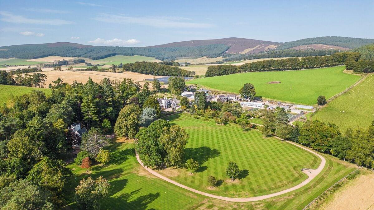 Vista Exterior Douneside House