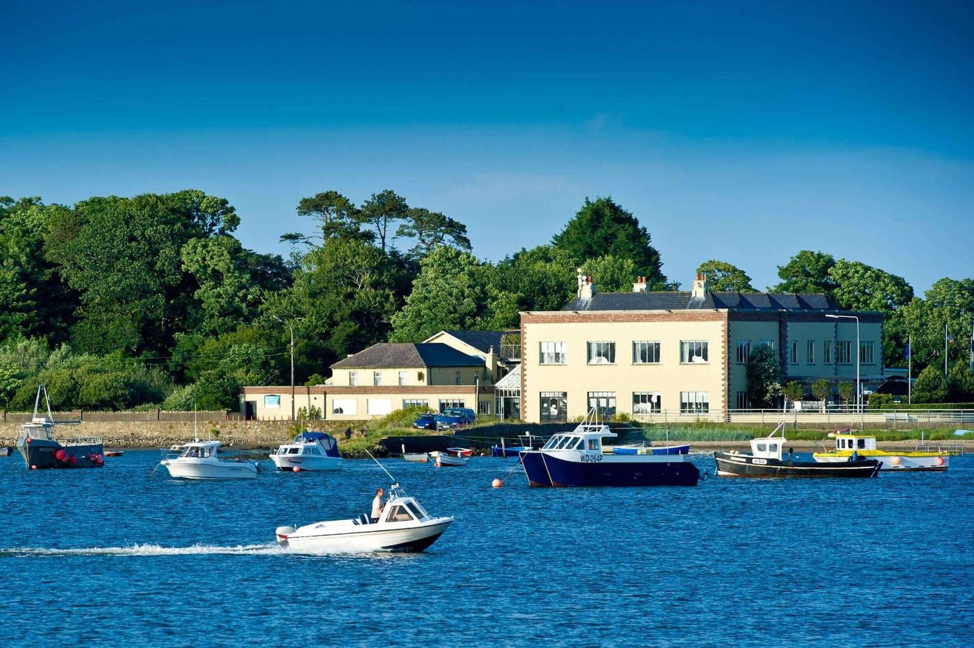Vista Exterior Riverbank House Hotel