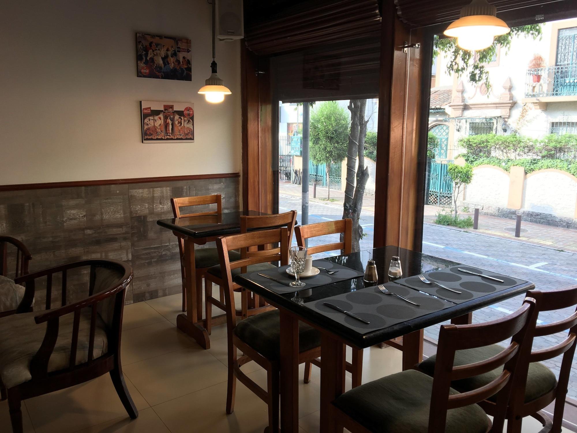 Restaurant Hostal Mitad del Mundo